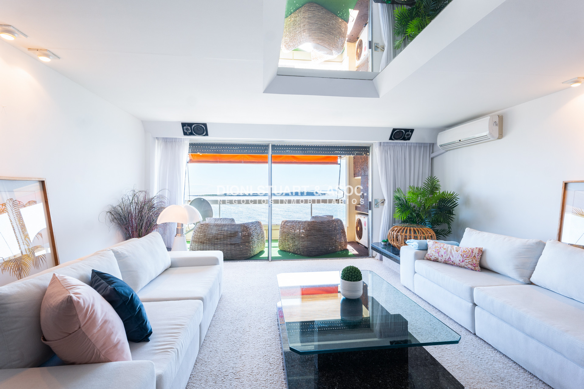 Apartamento ID.850 - Edificio El Torreon - 3 Dorm y Dep. - Apartamento Primera Linea Mansa