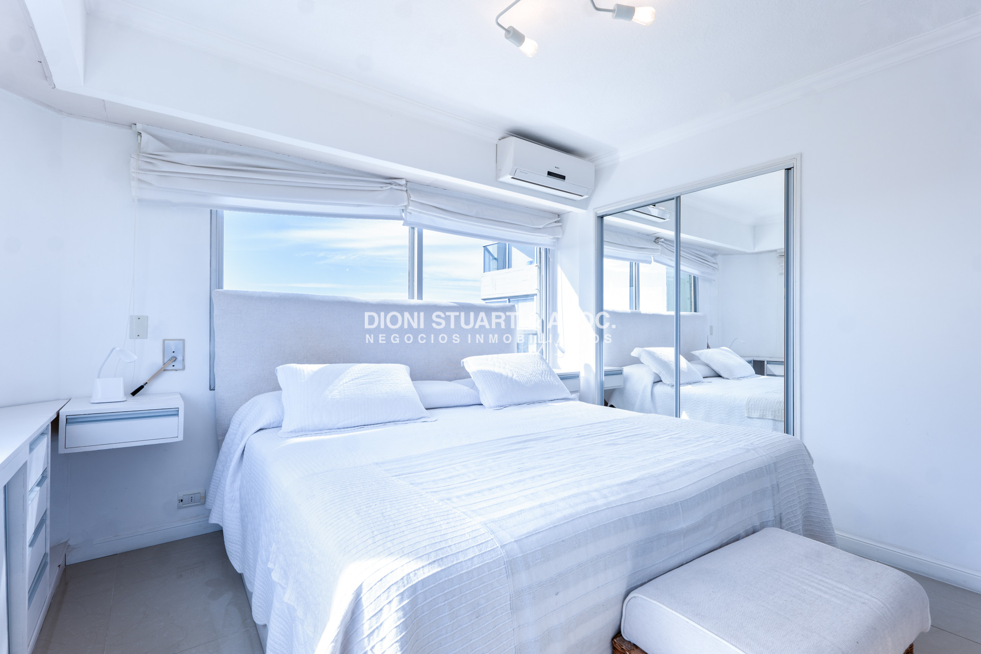 Apartamento ID.1047 - VENTA APARTAMENTO 2 DORMITORIOS ROOSEVELT RECICLADO - LA MEJOR ORIENTACIÓN SOLAR - PARQUEMAR ROOSEVELT