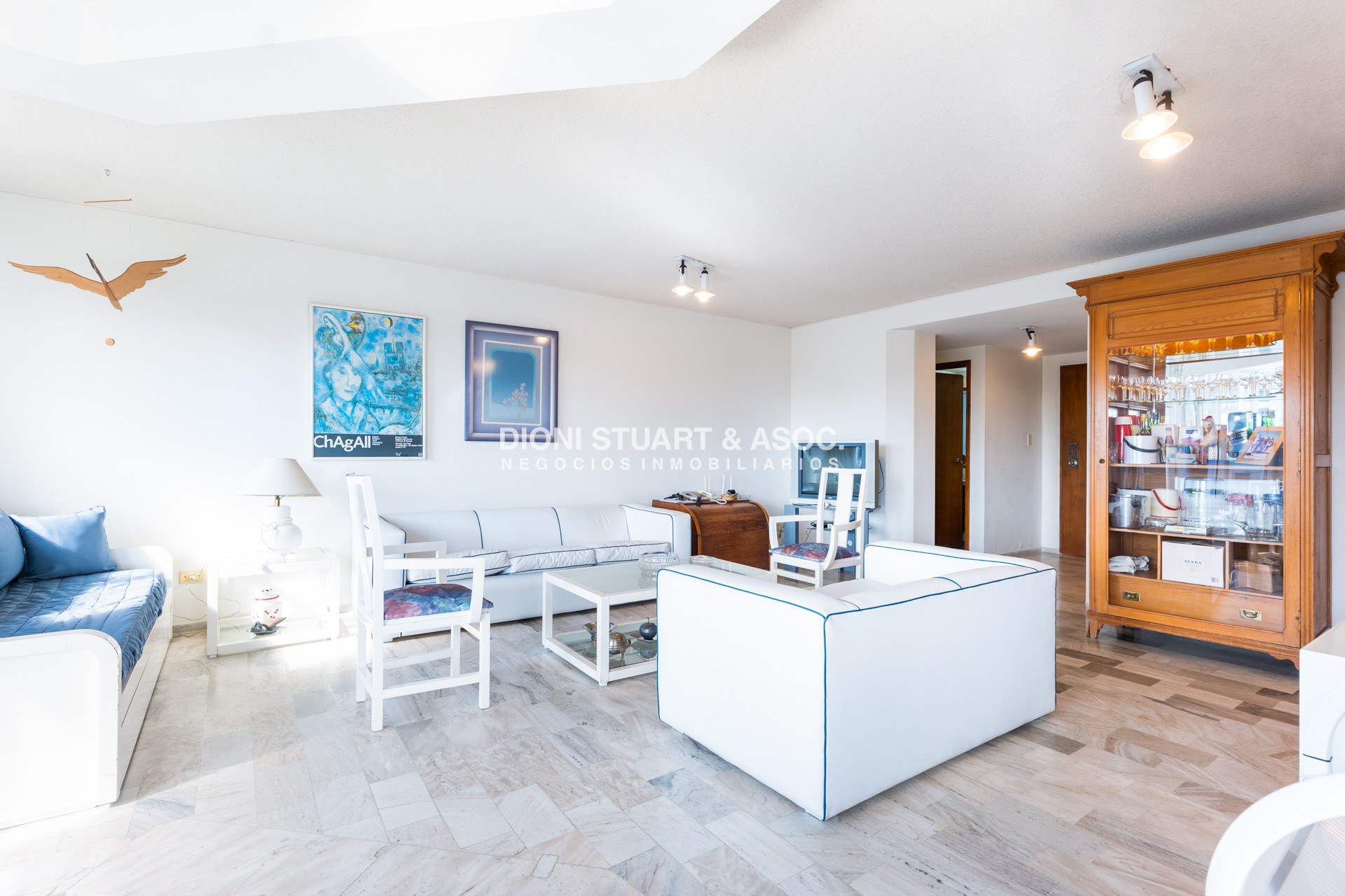 Apartamento ID.777 - Apartamento en Roosevelt Center en Venta - 3 Dormitorios 