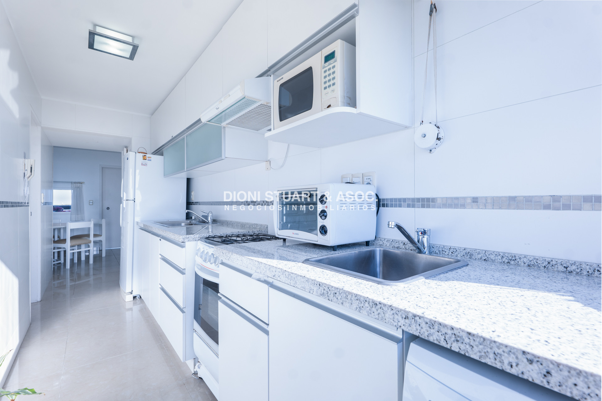 Apartamento ID.1054 - VENTA APARTAMENTO 4 DORMITORIOS RECICLADO - PLAYA BRAVA - PARQUEMAR CENTER 