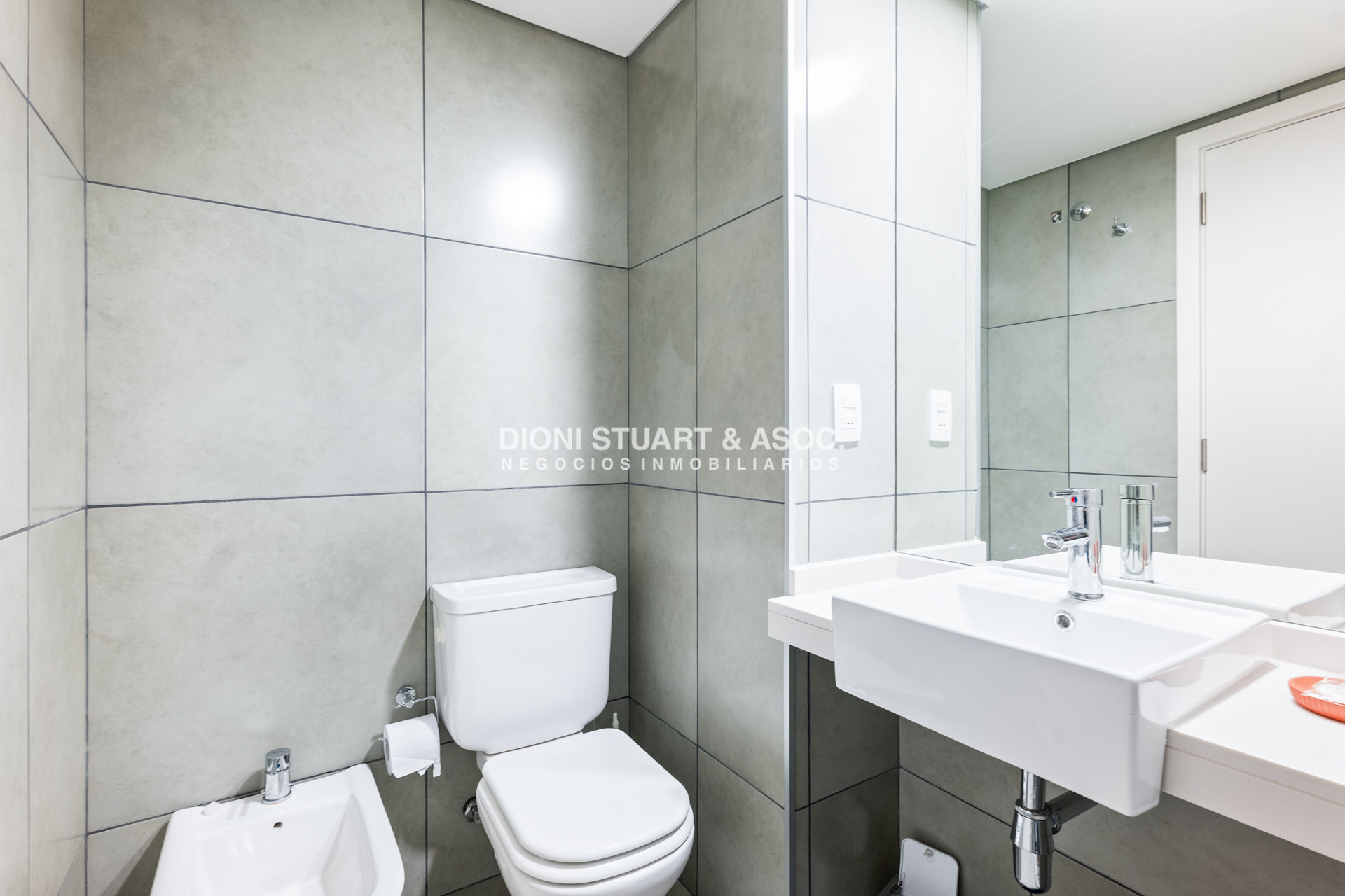 Apartamento ID.867 - APARTAMENTO EN PLAYA BRAVA PUNTA DEL ESTE - 2 DORMITORIOS - EDIF. SIGLO SOL II - BAJAS EXPENSAS