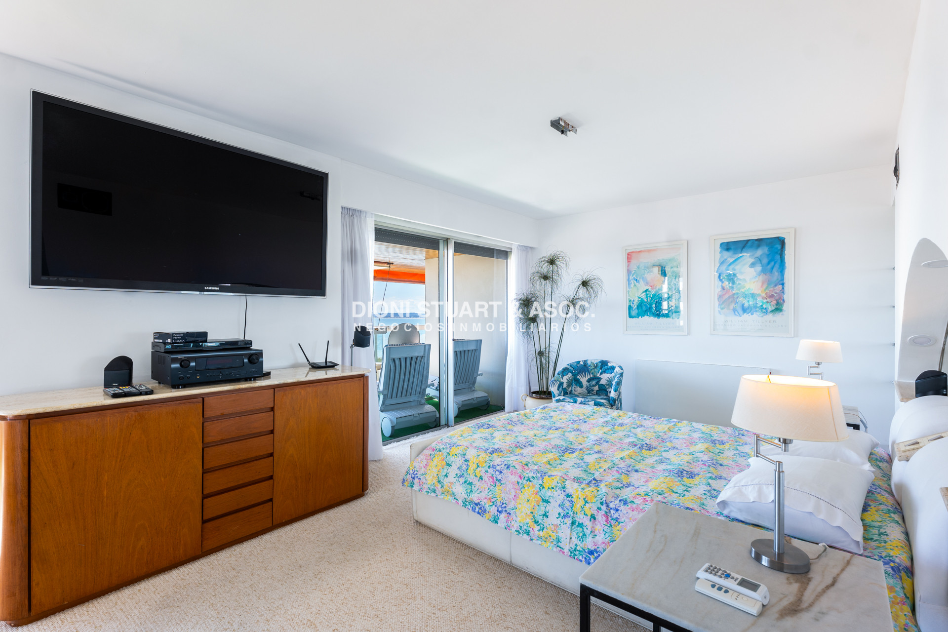 Apartamento ID.850 - Edificio El Torreon - 3 Dorm y Dep. - Apartamento Primera Linea Mansa