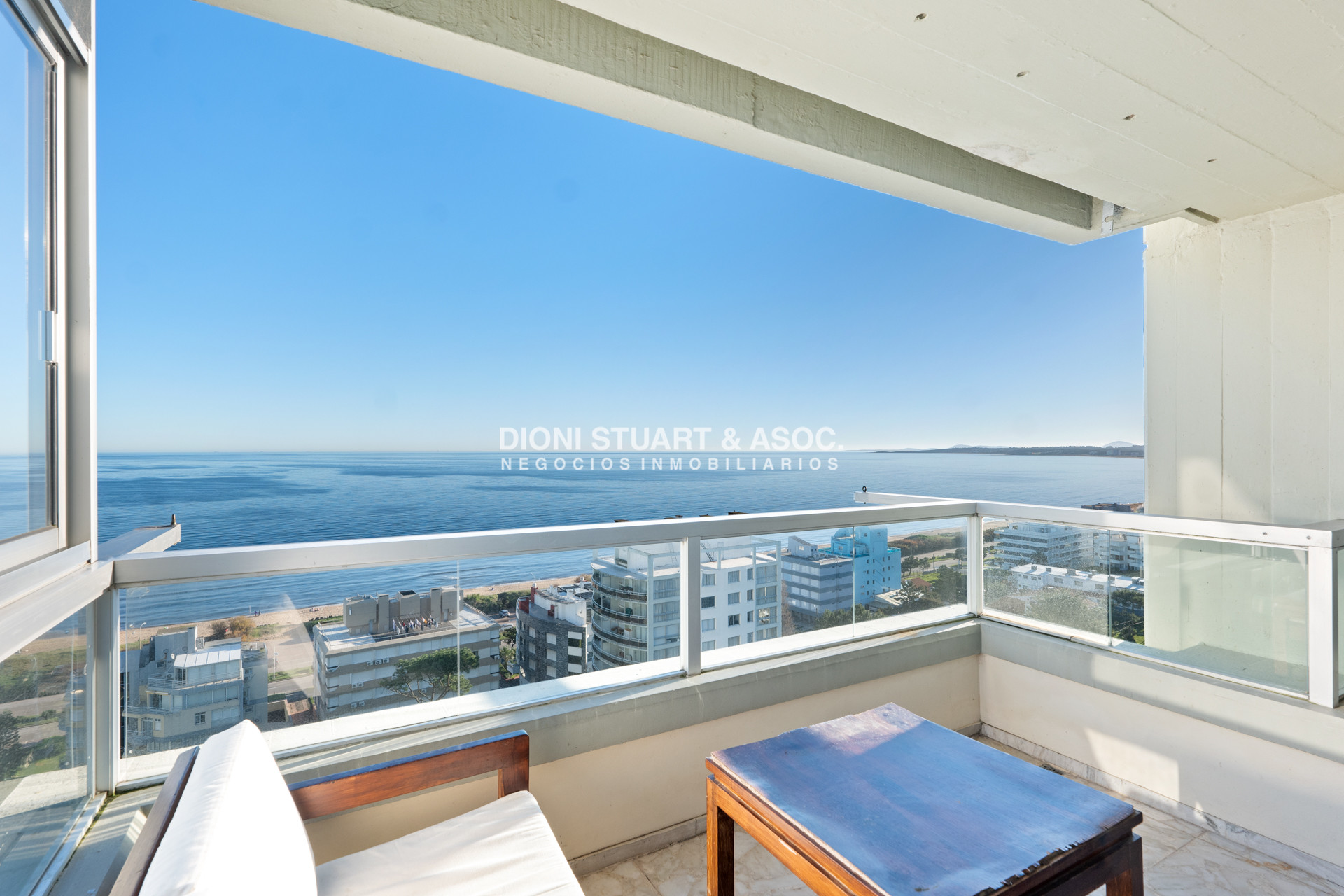 Apartamento ID.687 - Alquiler de Temporada - Edificio Fragata - Frente al Mar - 3 Dormitorios - Todos los Amenities