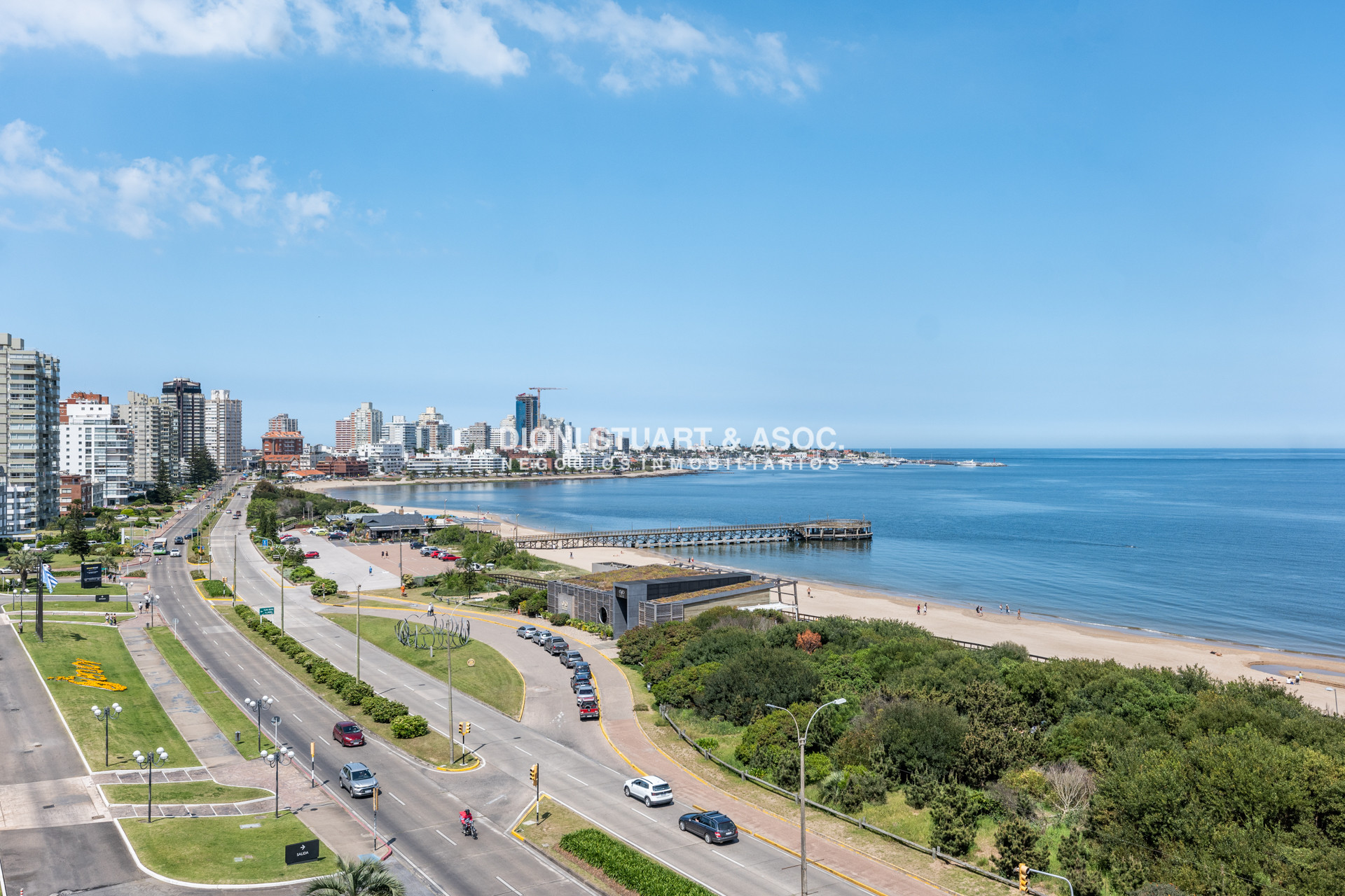 Apartamento ID.800 - MILLENIUM TOWER EN ALQUILER DE TEMPORADA - 3 DORMITORIOS EN SUITE + DEP. - LA MEJOR VISTA