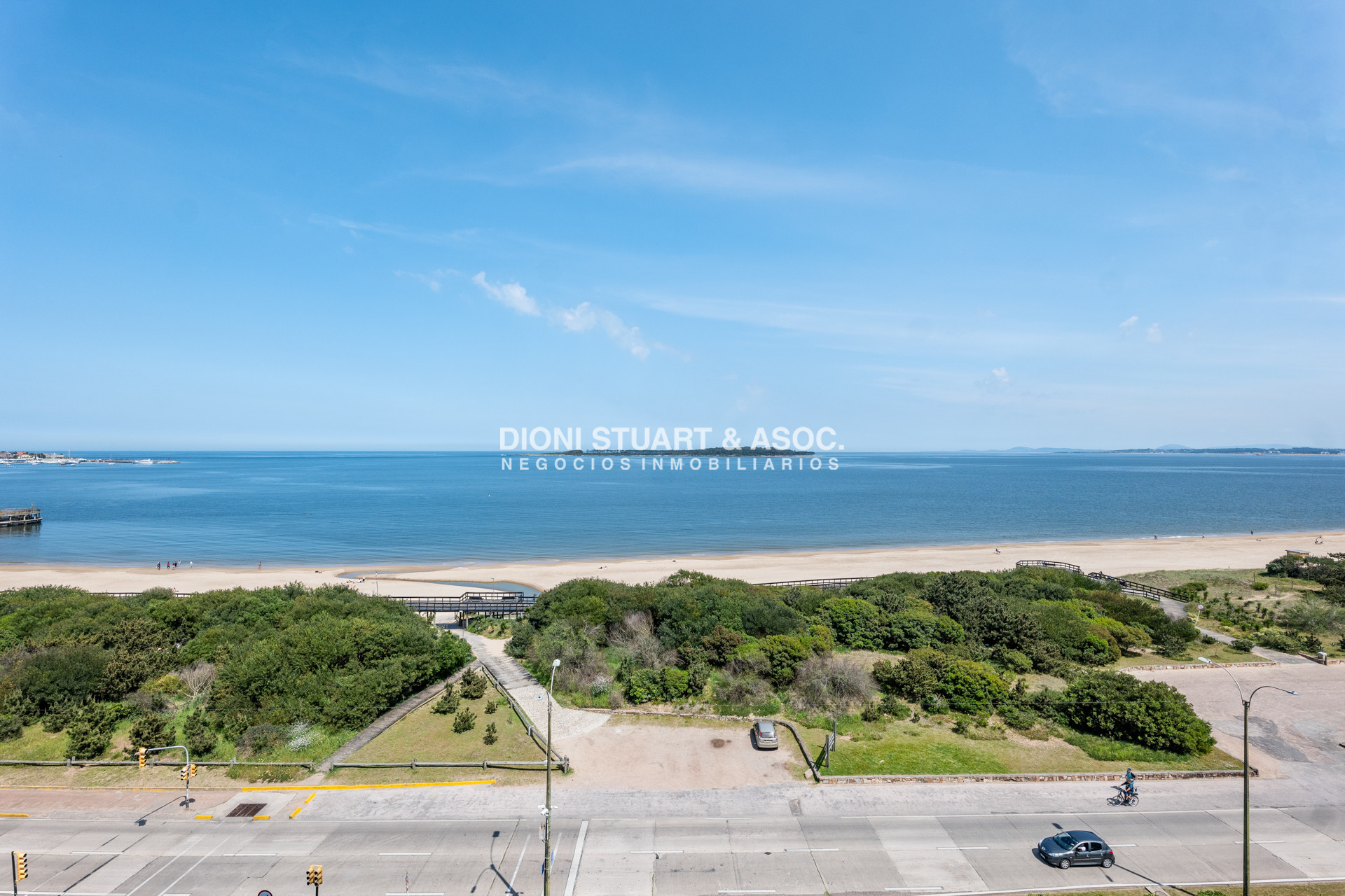 Apartamento ID.800 - MILLENIUM TOWER EN ALQUILER DE TEMPORADA - 3 DORMITORIOS EN SUITE + DEP. - LA MEJOR VISTA
