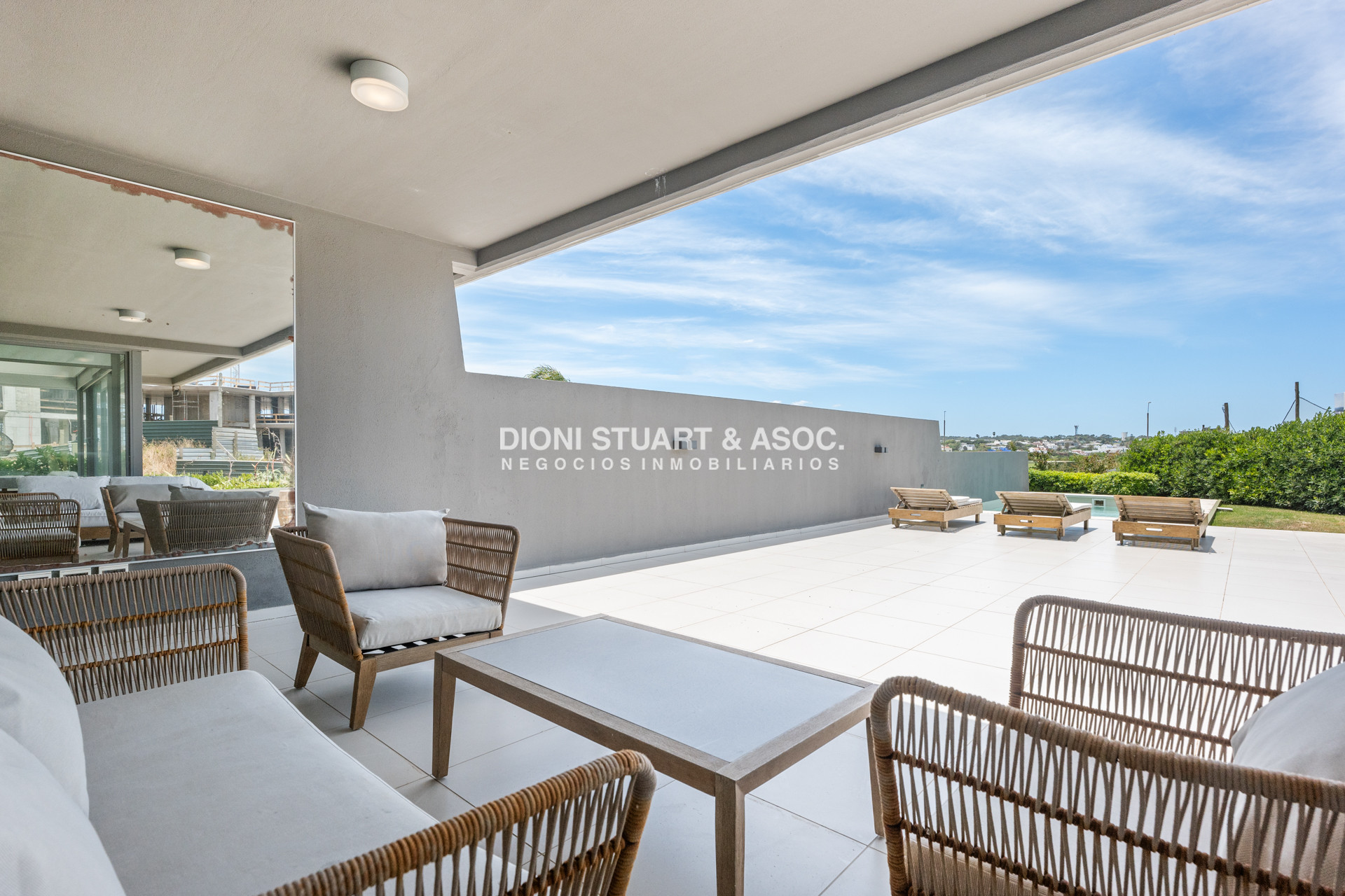 Apartamento ID.874 - Tiburon Terrazas Barra SS - Semi piso con piscina