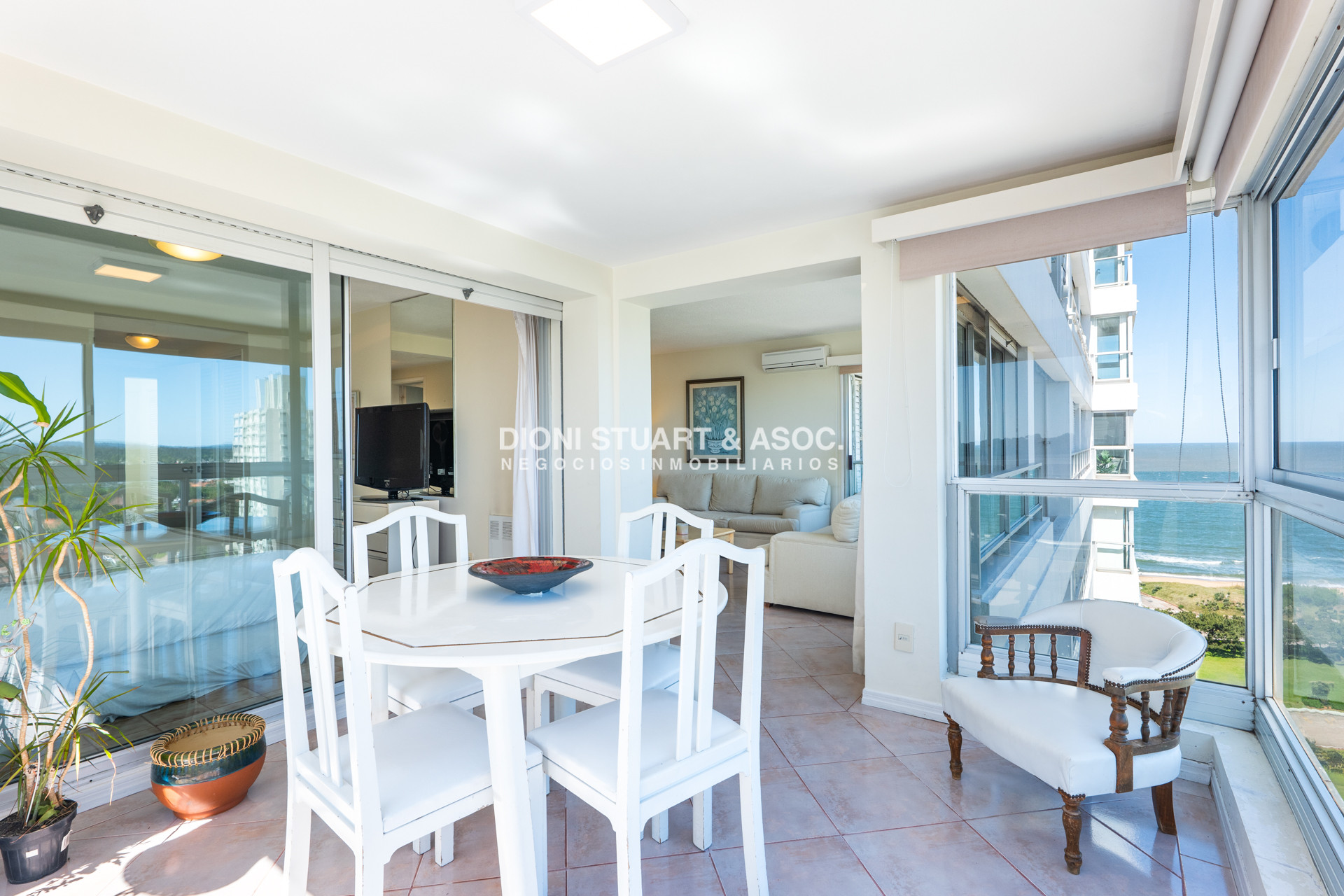 Apartamento ID.812 - Apartamento Frente al Mar en Venta - Torre Jefferson - 2 Dorm y dependencia - Complejo Lincoln Center