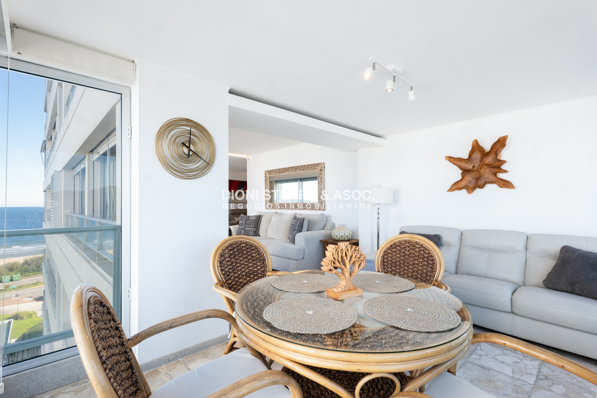 Apartamento ID.972 - APARTAMENTO EN VENTA FRENTE AL MAR DE 2 DORMITORIOS Y MEDIO RECICLADO TORRE WASHINGTON COMPLEJO LINCOLN CENTER