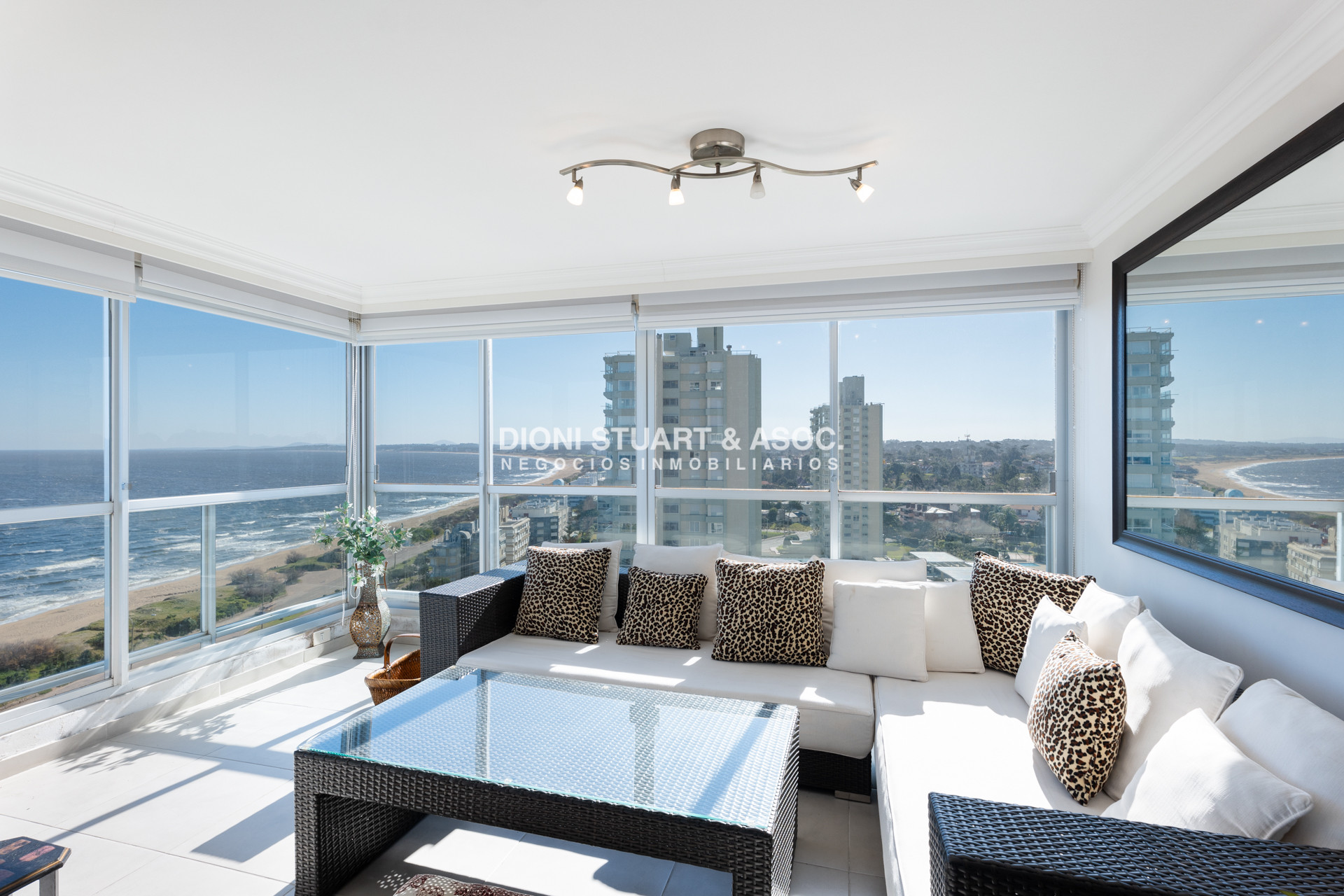 Apartamento ID.724 - APARTAMENTO FRENTE AL MAR DE 3 DORMITORIOS EN ALQUILER DE TEMPORADA - RECICLADO - TORRE WASHINGTON - COMPLEJO LINCOLN CENTER