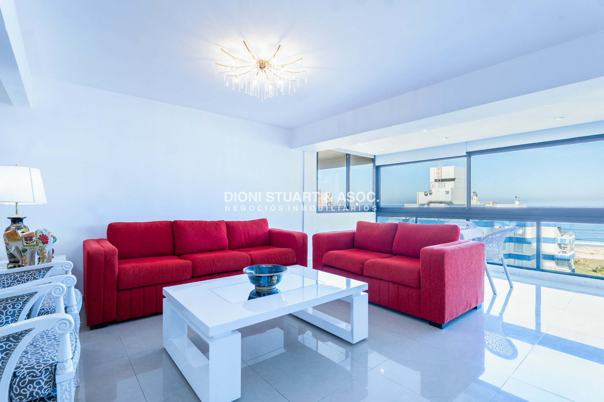 Apartamento ID.1054 - VENTA APARTAMENTO 4 DORMITORIOS RECICLADO - PLAYA BRAVA - PARQUEMAR CENTER 