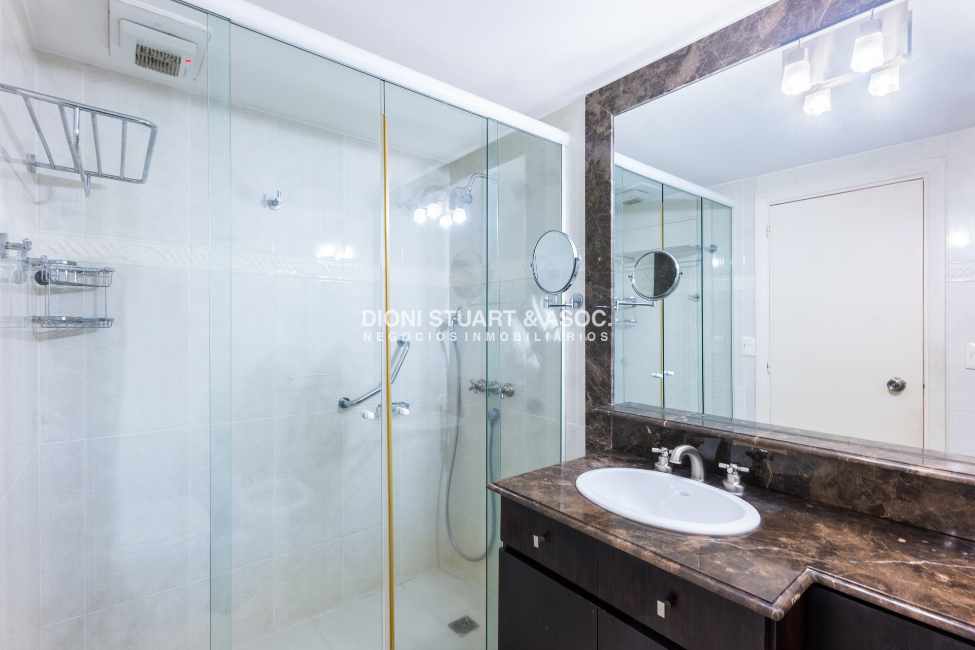 Apartamento ID.768 - DEPARTAMENTO EN VENTA FRENTE AL MAR EN TORRE JEFFERSON - 3 DORMITORIOS + DEPENDENCIA -  RECICLADO - COMPLEJO LINCOLN CENTER