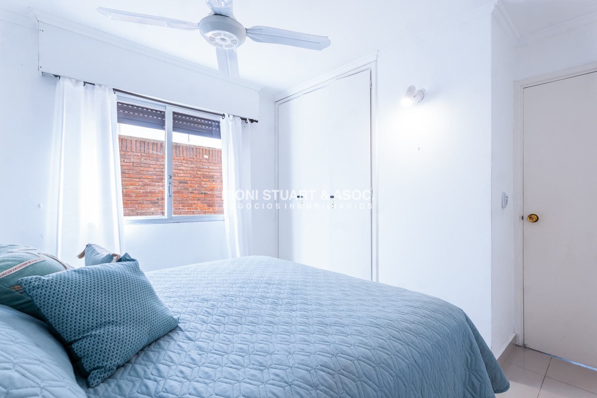 Apartamento ID.1124 - VENTA APRTAMENTO 3 DORMITORIOS PLAYA MANSA - EDIFICIO CIVITAVECCHIA