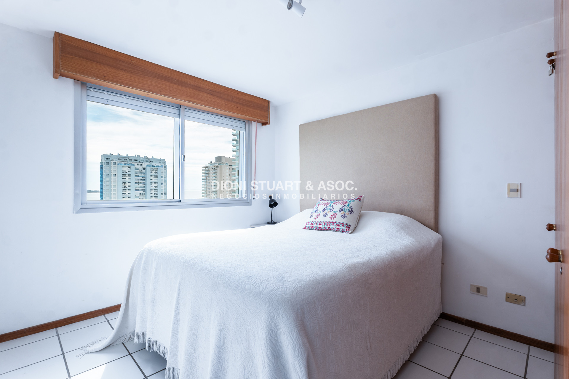 Apartamento ID.1149 - VENTA APARTAMENTO 3 DORMITORIOS CON BARBACOA PENT HOUSE DUPLEX PLAYA MANSA