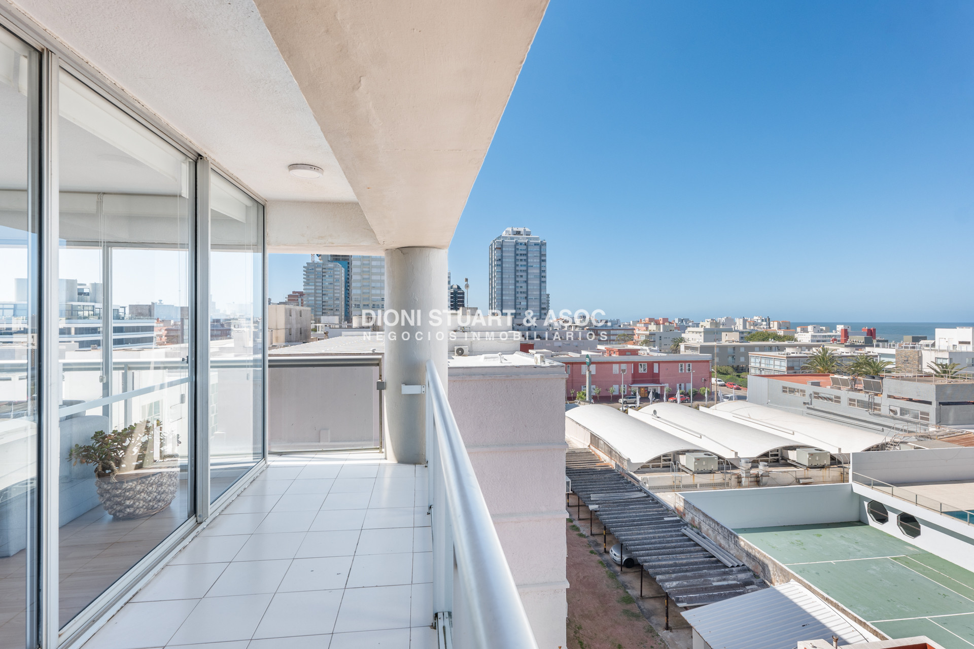 Apartamento ID.753 - Torre Plaza - 2 Dormitorios Reciclado - Peninsula