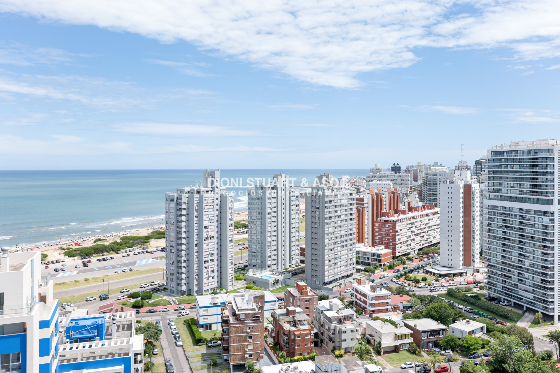 Apartamento ID.601 - Forest Tower 2 - Piso Alto - 3 Dorm