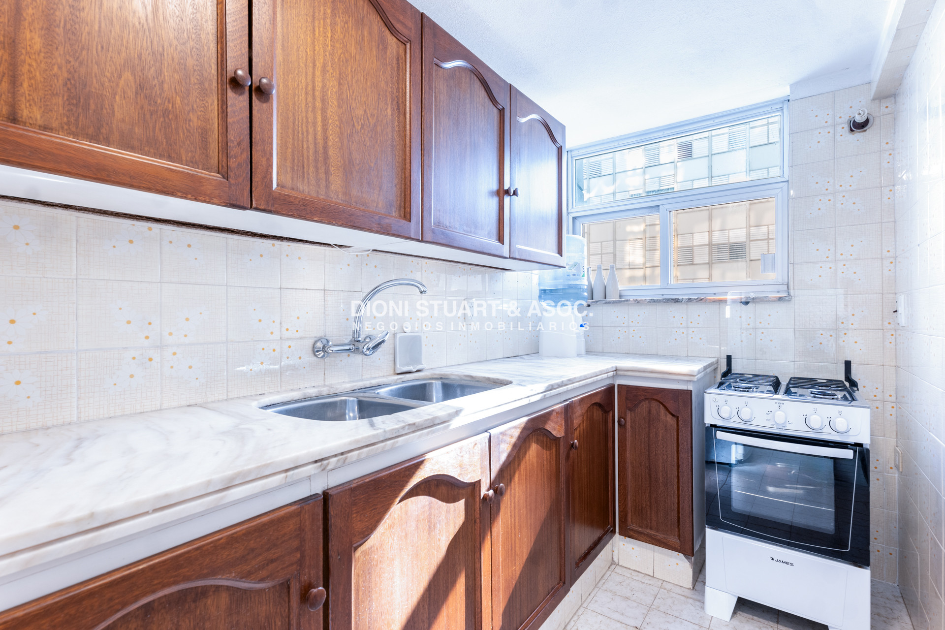 Apartamento ID.1053 - VENTA APARTAMENTO 2 DORMITORIOS PUNTA DEL ESTE - EDIFICIO VAN GOGH - GORLERO
