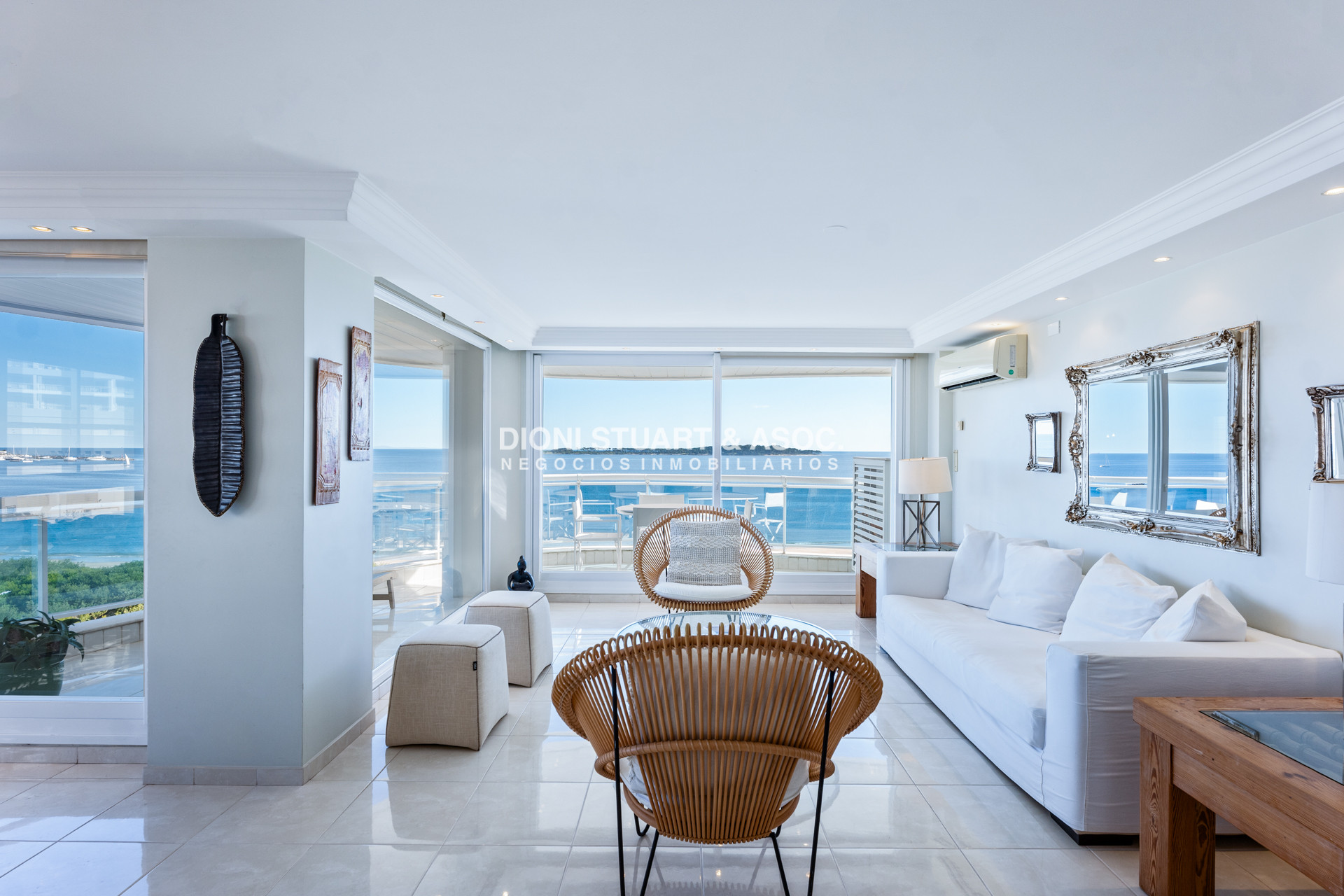 Apartamento ID.949 - DEPARTAMENTO ESQUINERO EN VENTA EN MILLENIUM TOWER PLAYA MANSA - 3 DORMITORIOS EN SUITE + DEPENDENCIA