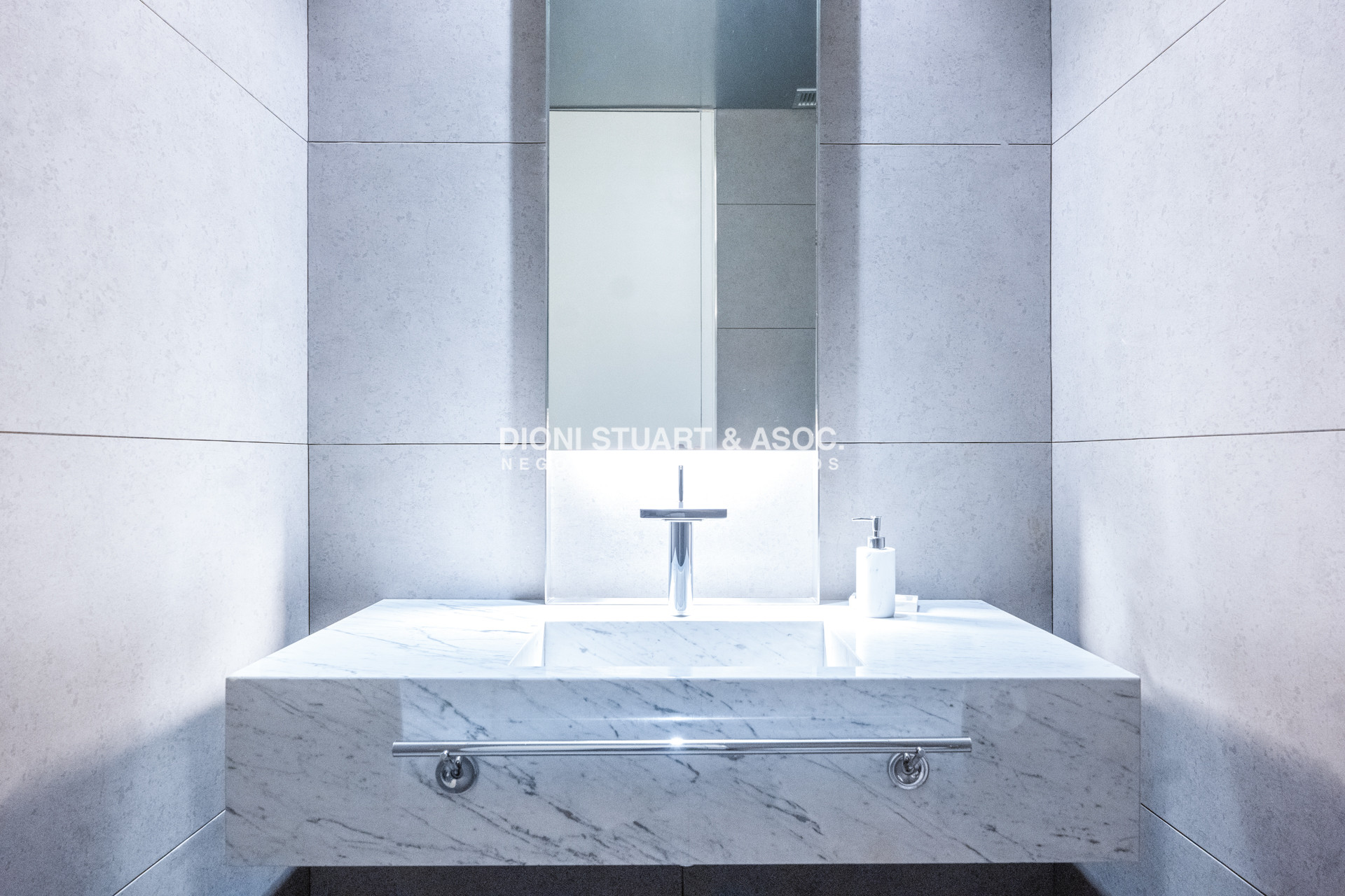 Apartamento ID.1073 - VENTA APARTAMENTO - EDIFICIO ACQUA - 4 SUITES + DEPENDENCIA