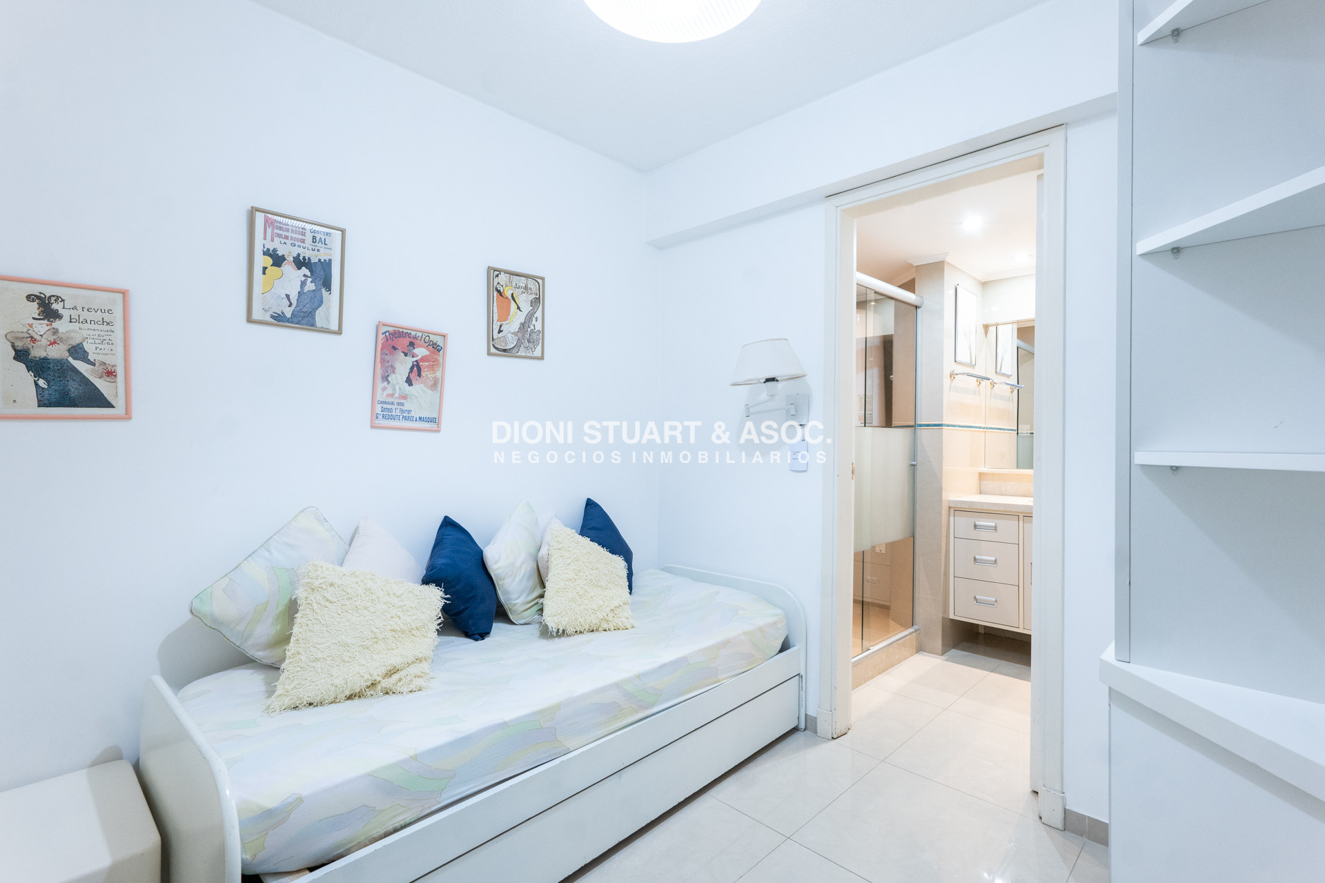Apartamento ID.1058 - VENTA APARTAMENTO 1 DORMITORIO Y MEDIO - PLAYA MANSA - RECICLADO - COMPLEJO LINCOLN CENTER