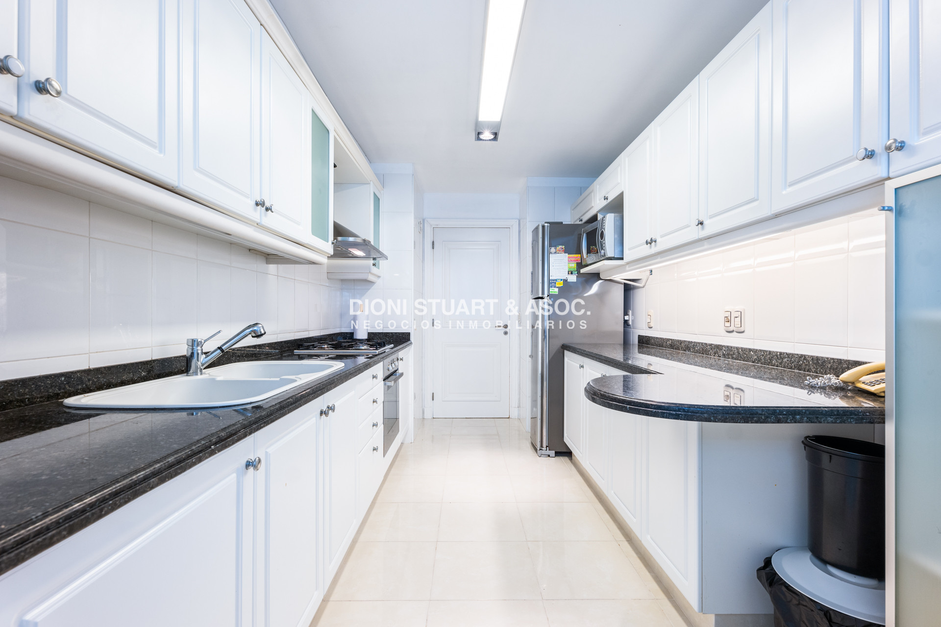 Apartamento ID.902 - DEPARTAMENTO EN VENTA EN LE JARDIN - ESQUINERO - 3 DORMITORIOS EN SUITE