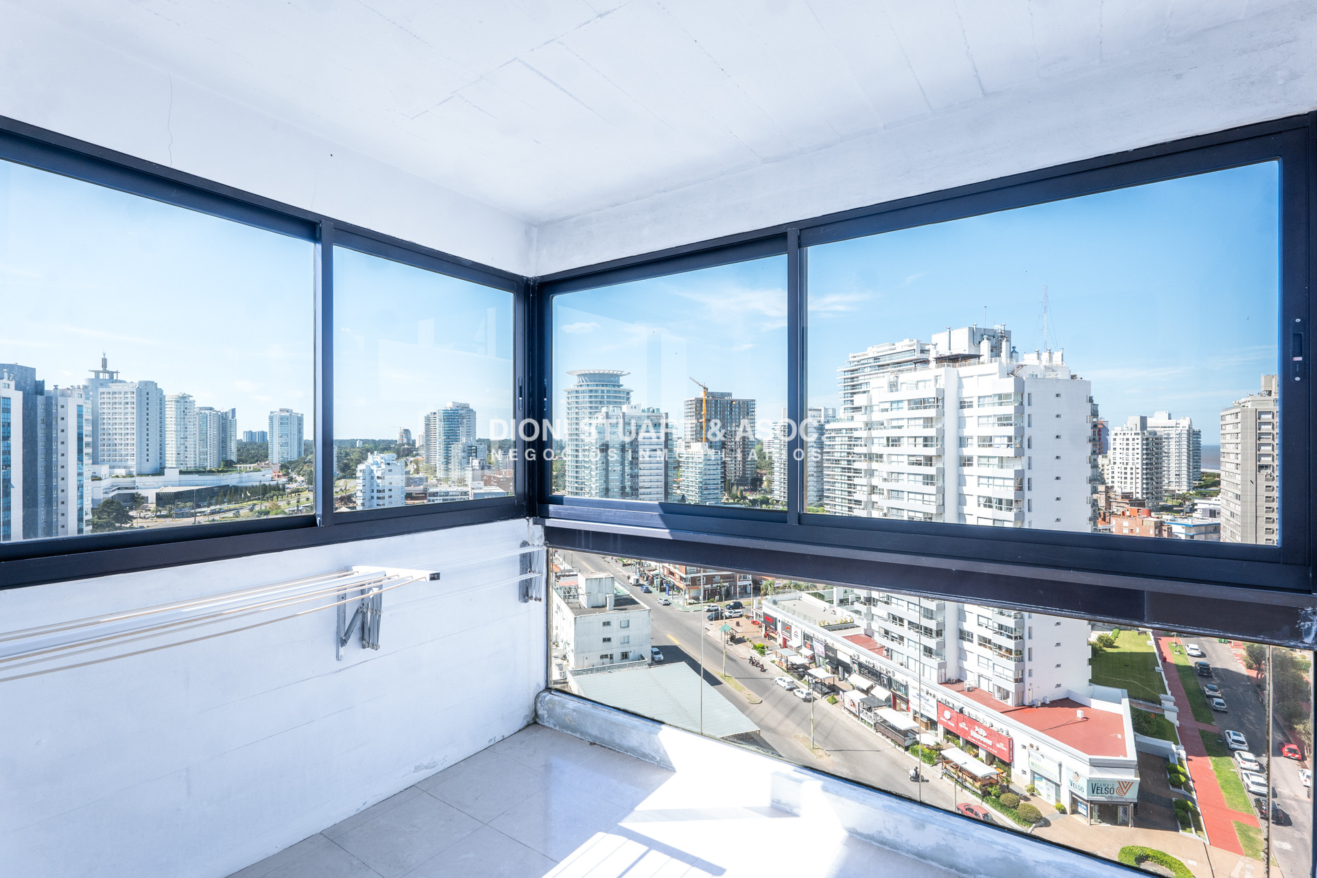 Apartamento ID.1098 - VENTA APARTAMENTO 3 DORMITORIOS RECICLADO PARQUEMAR CENTER PLAYA BRAVA 