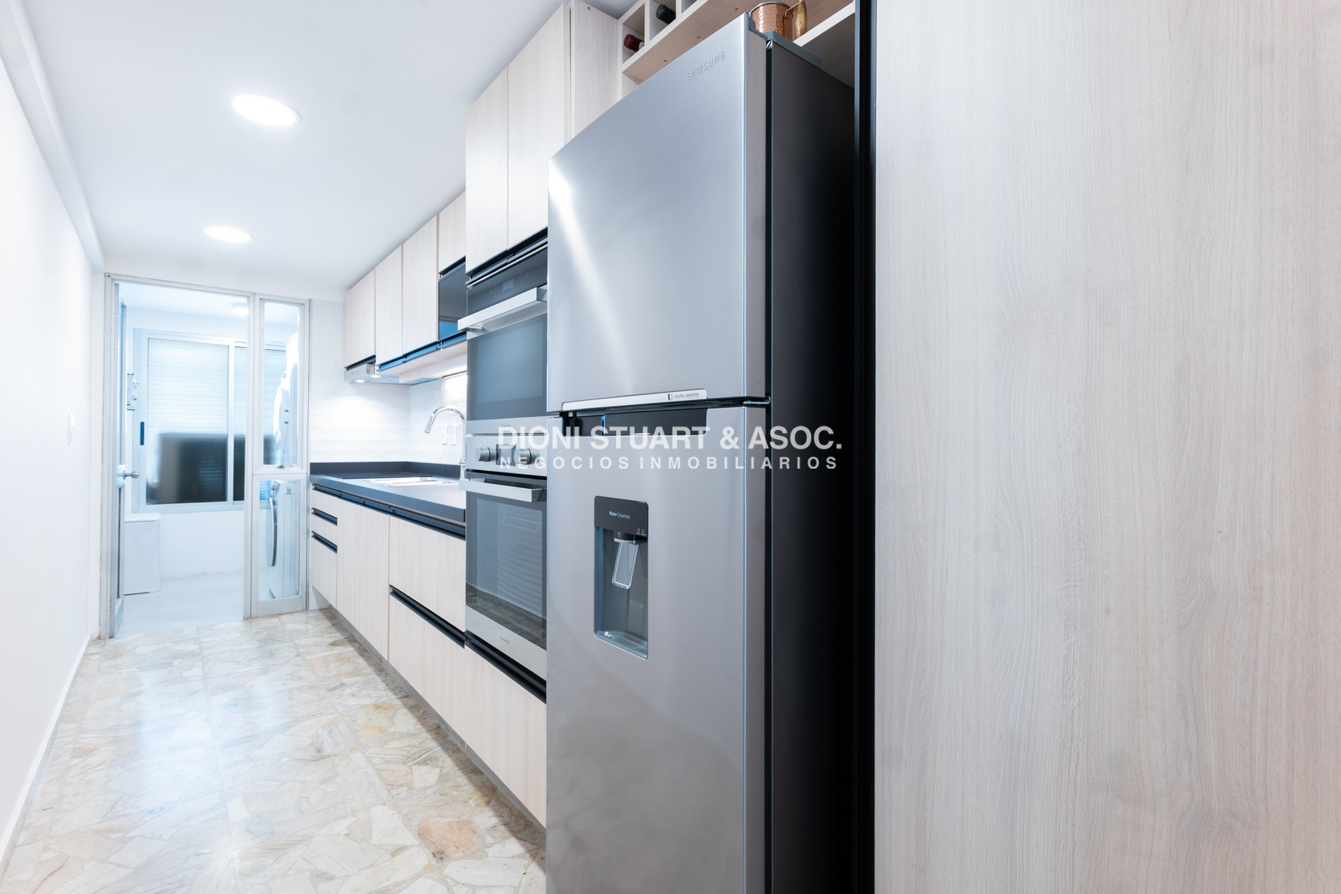 Apartamento ID.972 - APARTAMENTO EN VENTA FRENTE AL MAR DE 2 DORMITORIOS Y MEDIO RECICLADO TORRE WASHINGTON COMPLEJO LINCOLN CENTER