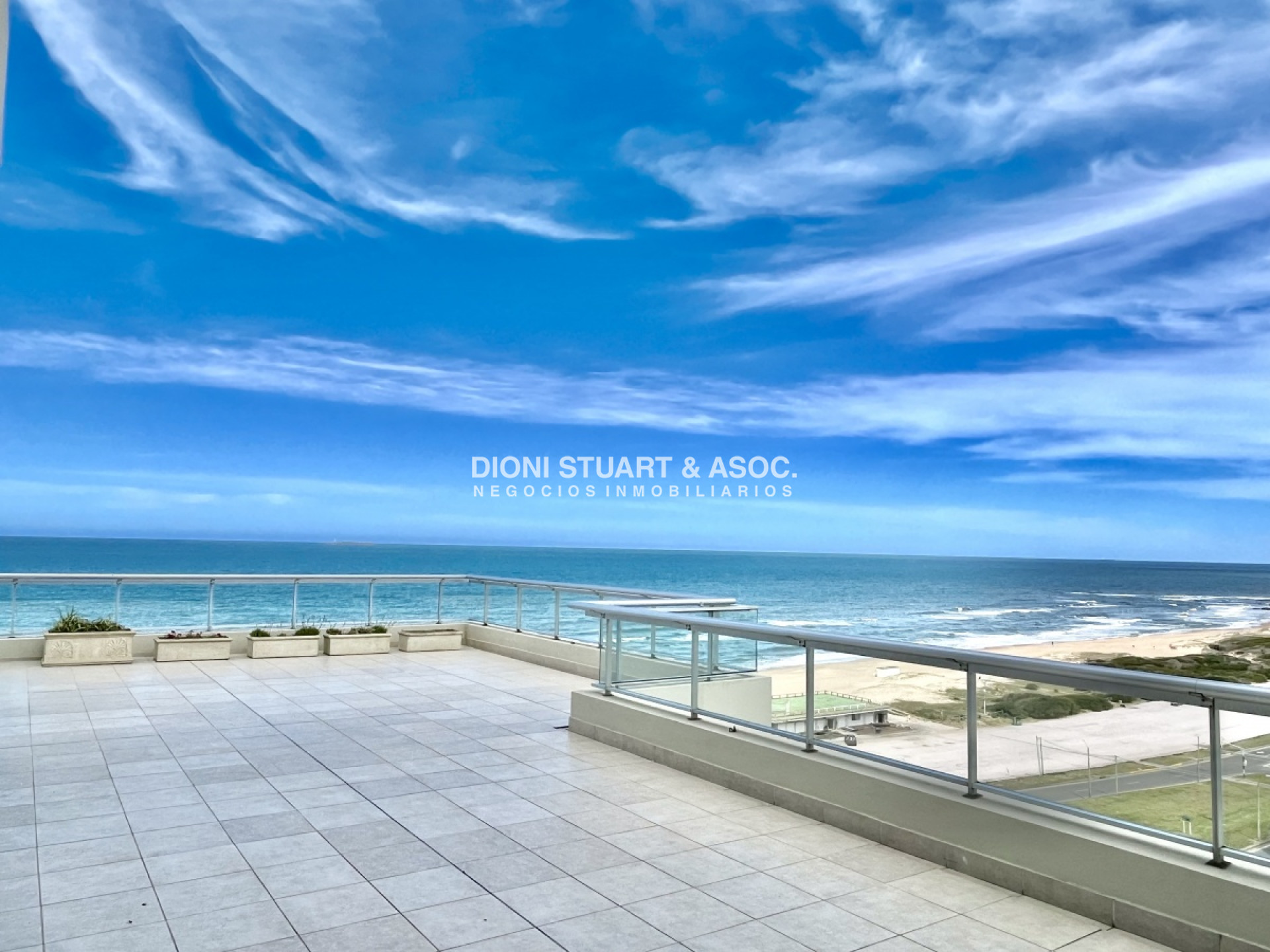 Apartamento ID.116 - Torre Lobos  -  Esquinero - En Venta