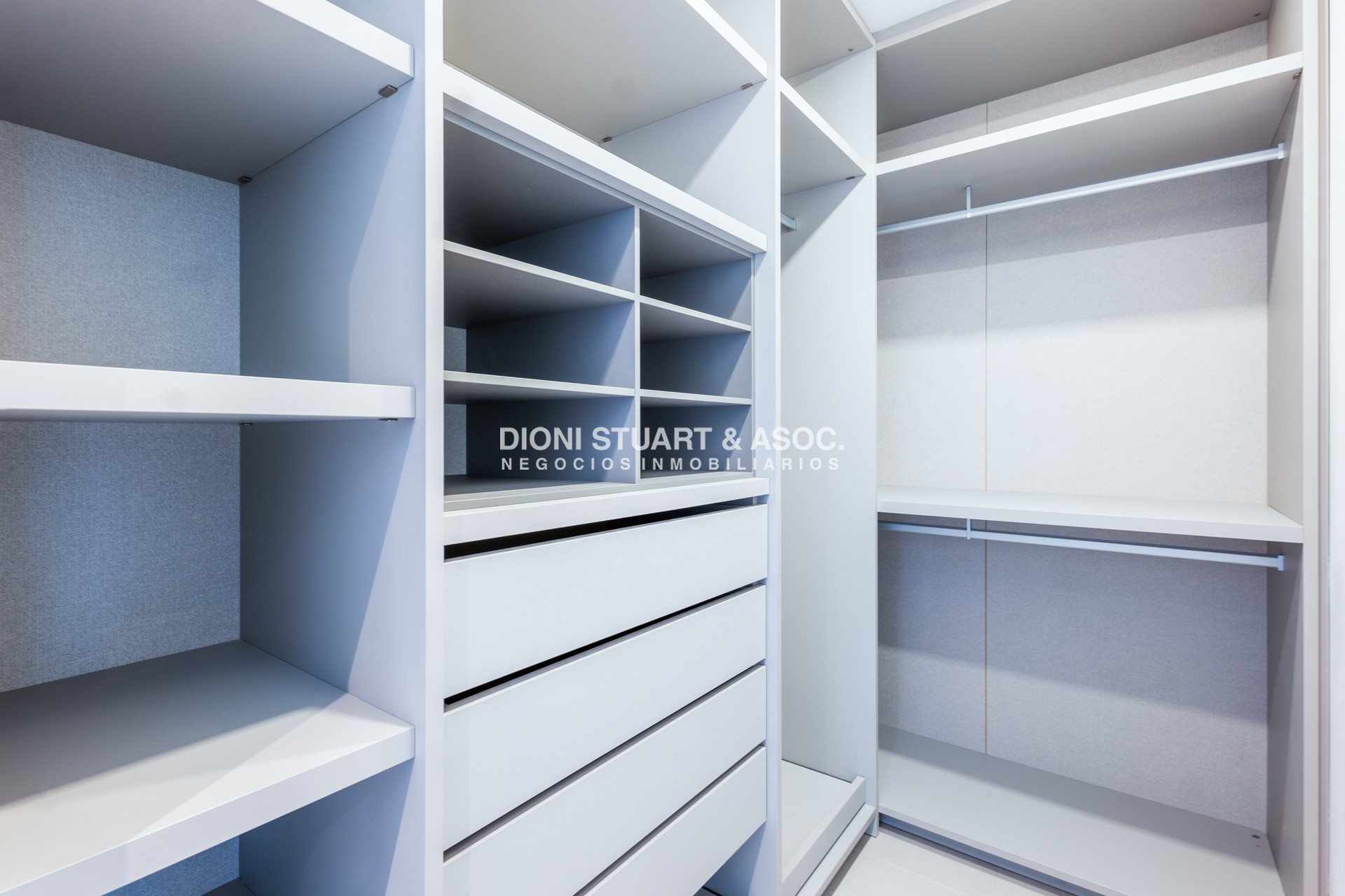 Apartamento ID.829 - DEPARTAMENTO EN VENTA EN LE PARC III UNIFICADO - IMPONENTE