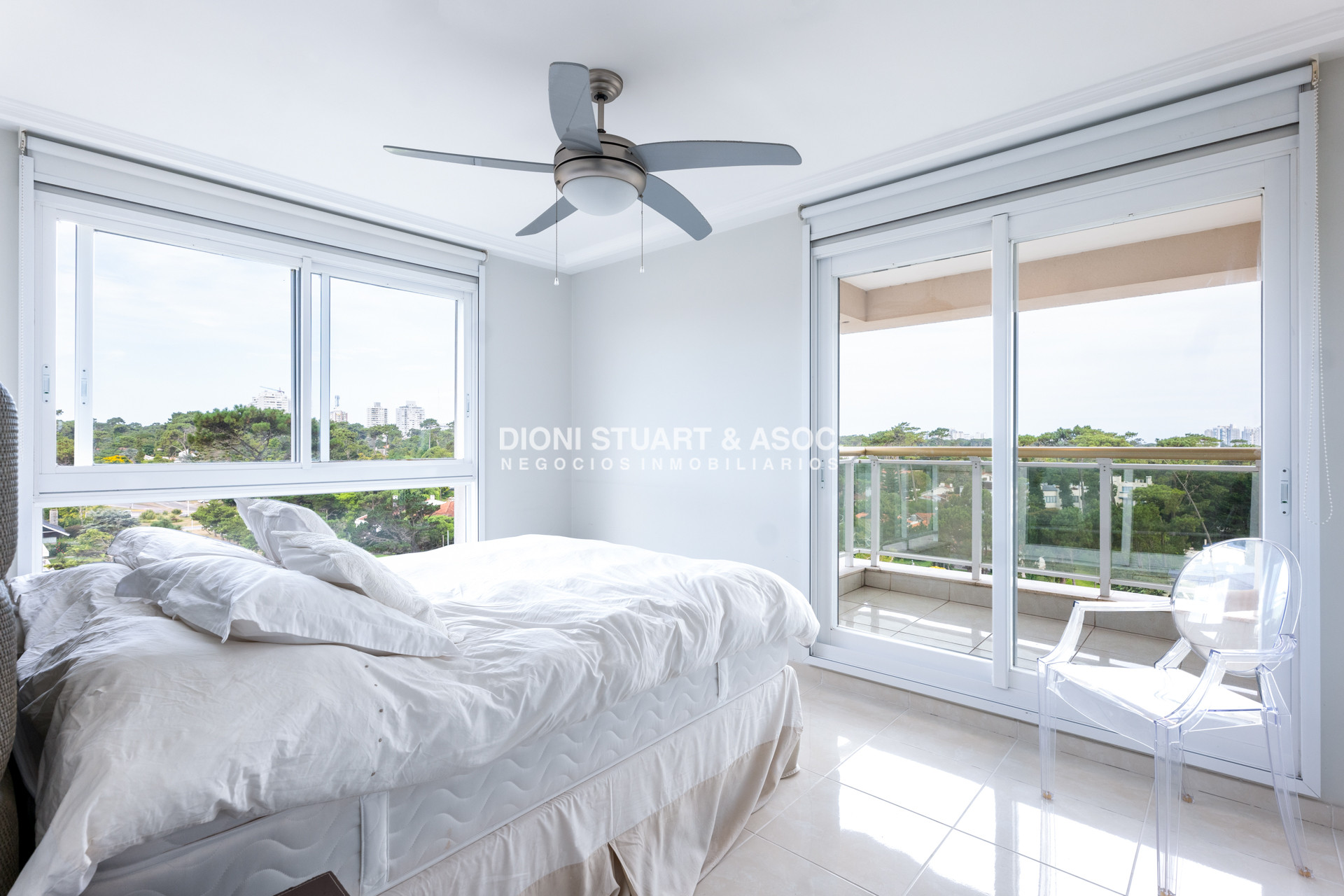 Apartamento ID.902 - DEPARTAMENTO EN VENTA EN LE JARDIN - ESQUINERO - 3 DORMITORIOS EN SUITE
