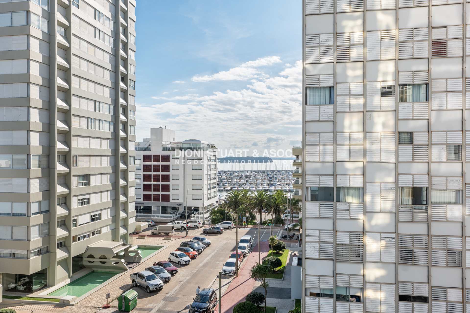 Apartamento ID.962 - APARTAMENTO EN VENTA 2 DORMITORIOS RECICLADO EN EDIFICIO VAN GOOGH - PENINSULA PUNTA DEL ESTE