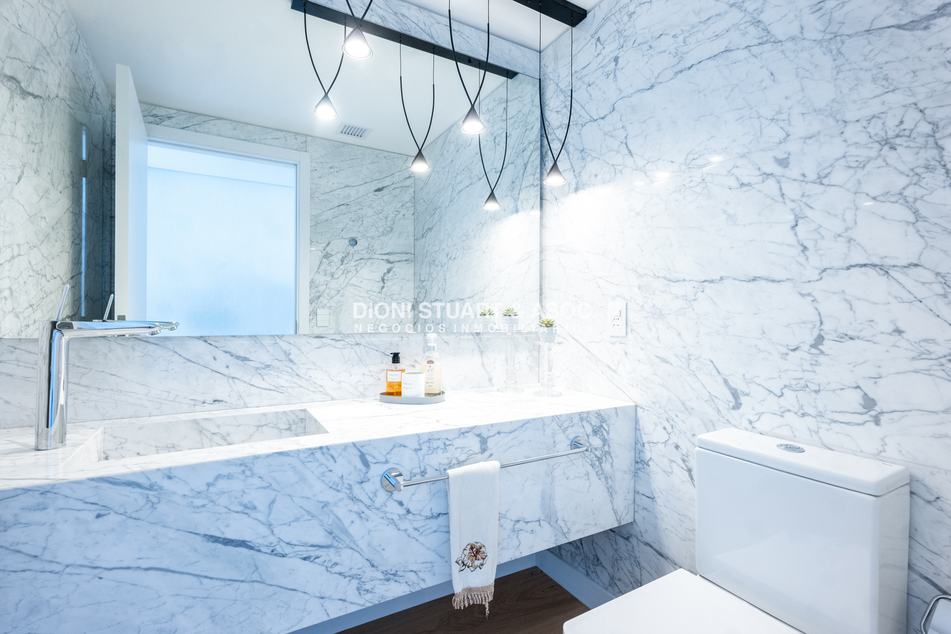 Apartamento ID.1121 - TRUMP UNIFICADO - 4 SUITES + DEPENDENCIA