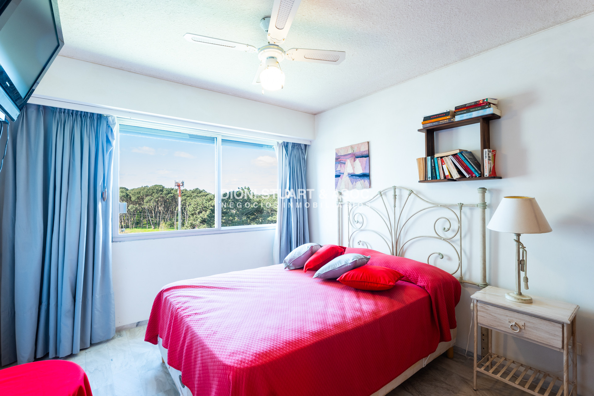 Apartamento ID.777 - Apartamento en Roosevelt Center en Venta - 3 Dormitorios 