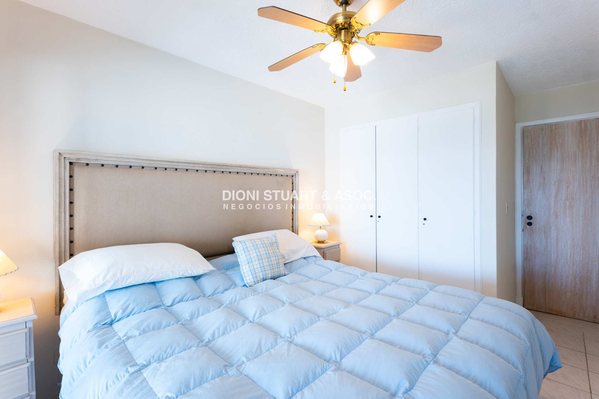 Apartamento ID.746 - Apartamento en Venta - Playa Mansa - 1 Dormitorio y Medio - Complejo Lincoln Center