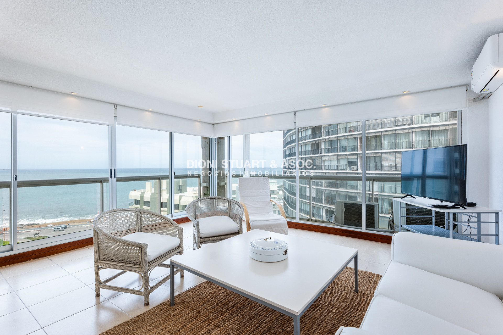 Apartamento ID.927 - DEPARTAMENTO EN PUNTA DEL ESTE CON VISTA AL MAR - 2 DORMITORIOS - TORRE PLAZA