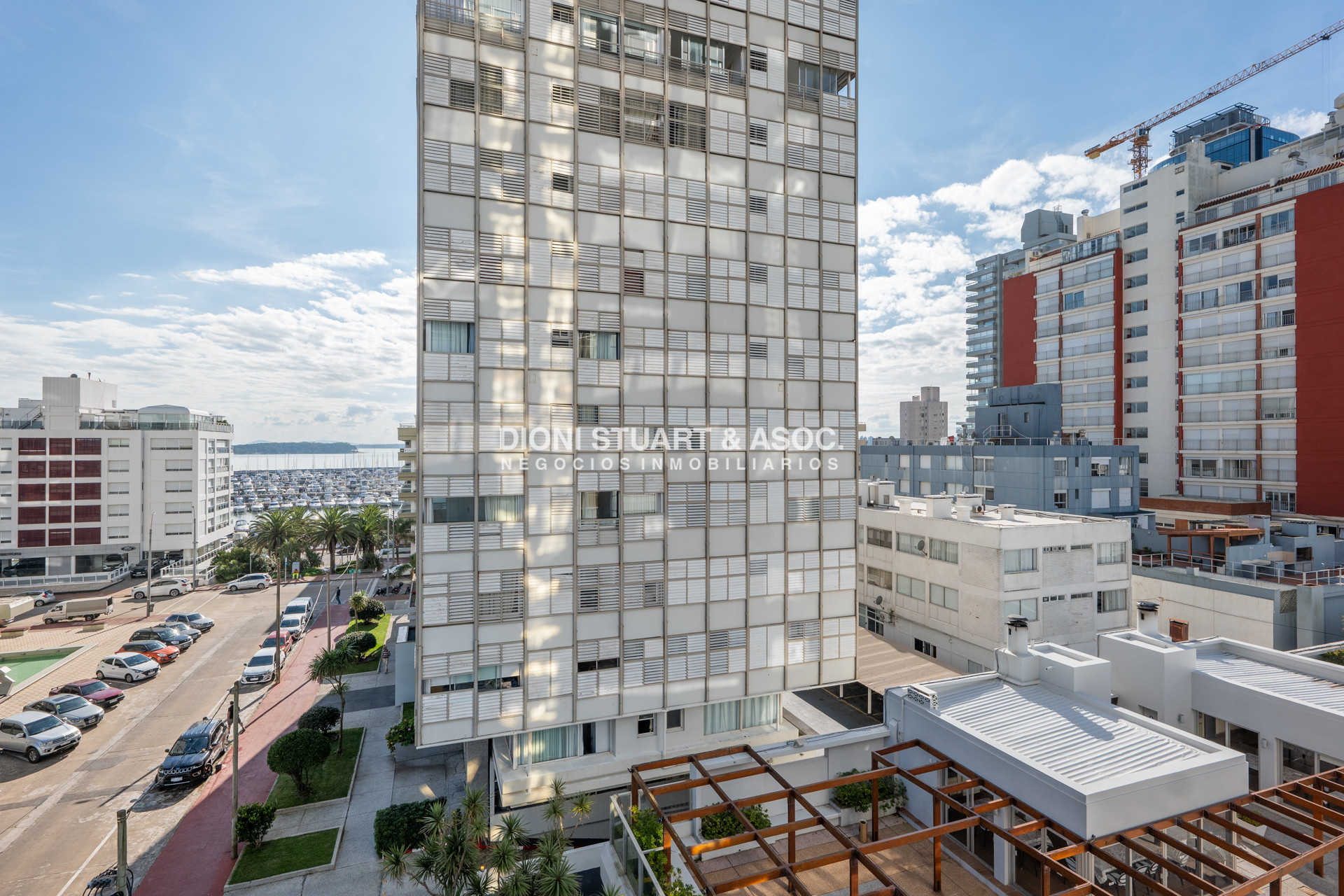 Apartamento ID.962 - APARTAMENTO EN VENTA 2 DORMITORIOS RECICLADO EN EDIFICIO VAN GOOGH - PENINSULA PUNTA DEL ESTE