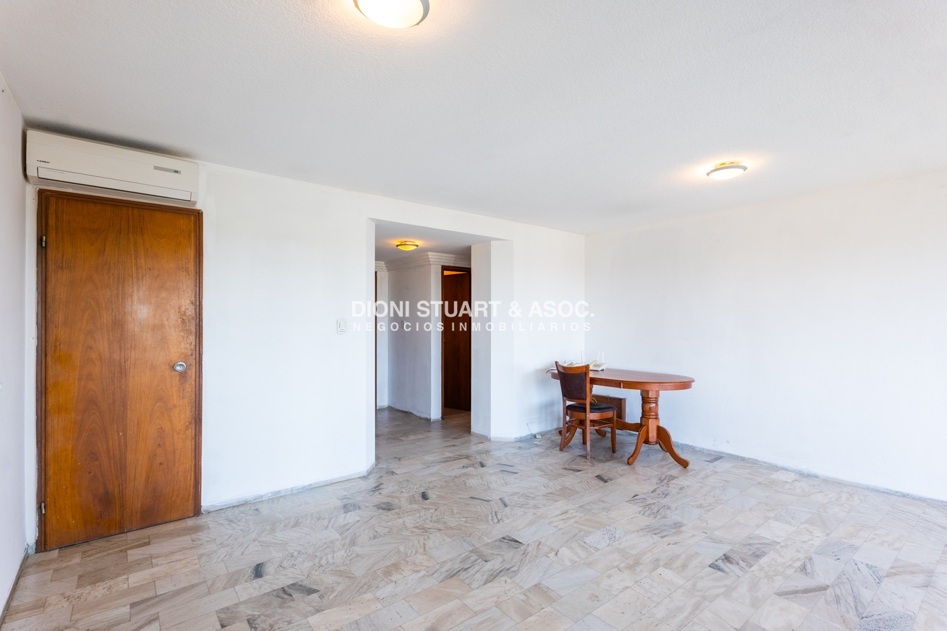 Apartamento ID.778 - Apartamento en Venta en Oportunidad - Roosevelt Center - 3 Dormitorios - Reciclado
