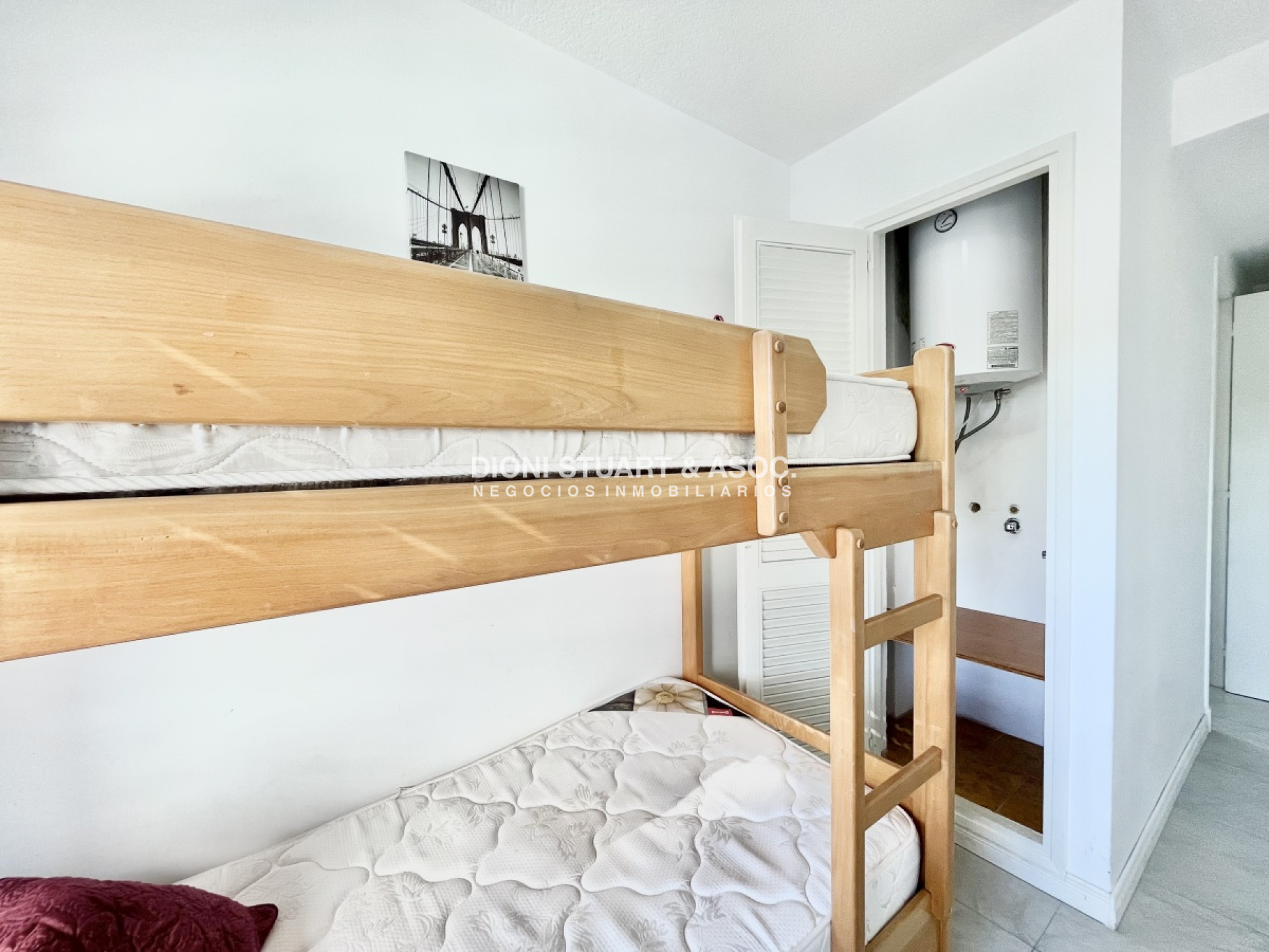 Apartamento ID.319 - Complejo Lincoln Center - En Venta - 2 Dorm + Dependencia - Playa Mansa