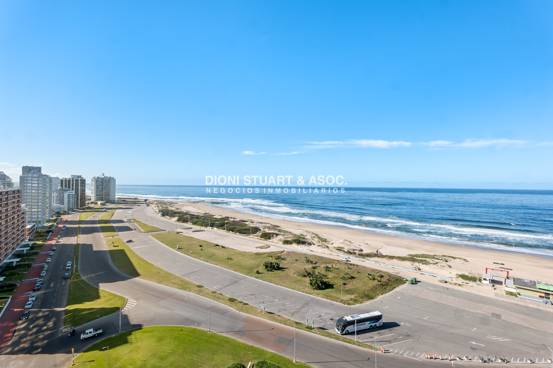Apartamento ID.983 - IMPERIALE I EN VENTA - APARTAMENTO ESQUINERO - 3 DORM EN SUITE + DEP.