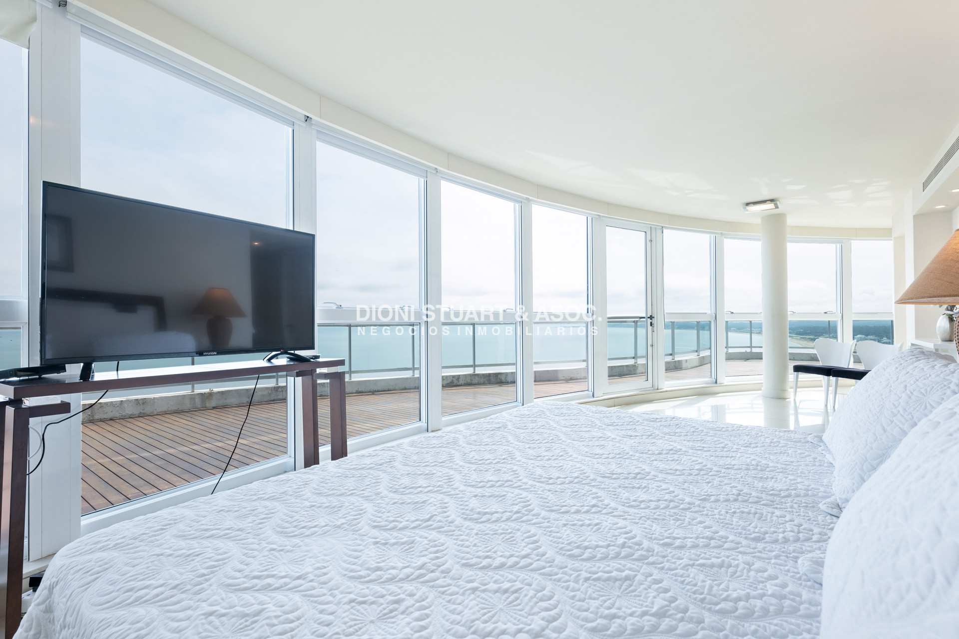 Apartamento ID.223 - TORRE AQUARELA - PENT HOUSE TRIPLEX - ESQUINA PUNTA BALLENA