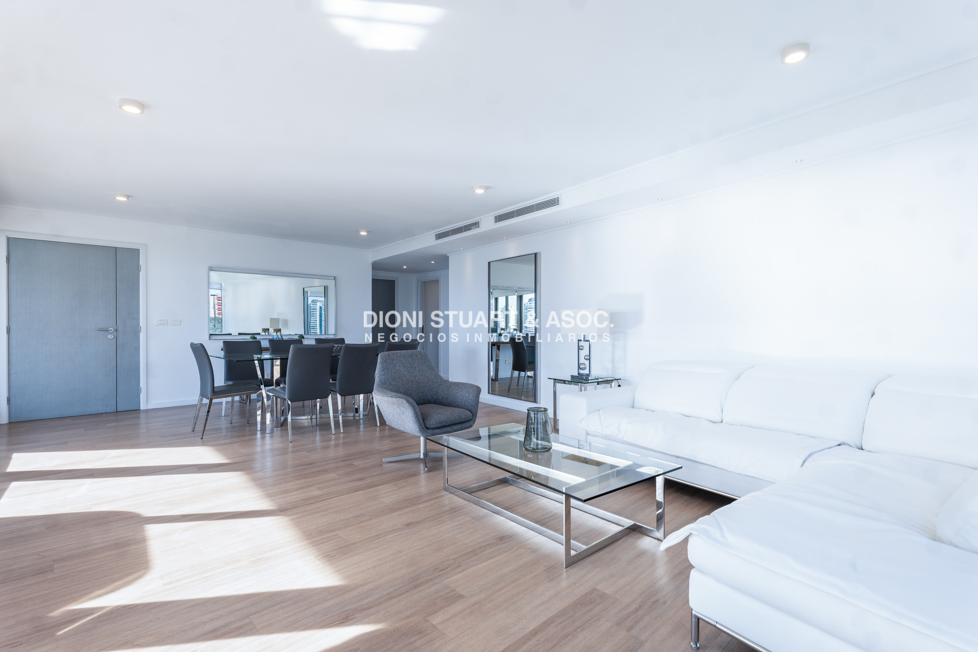 Apartamento ID.1114 - VENTA APARTAMENTO 3 DORMITORIOS EN SUITE - ALEXANDER BOULEVARD ESQUINERO 