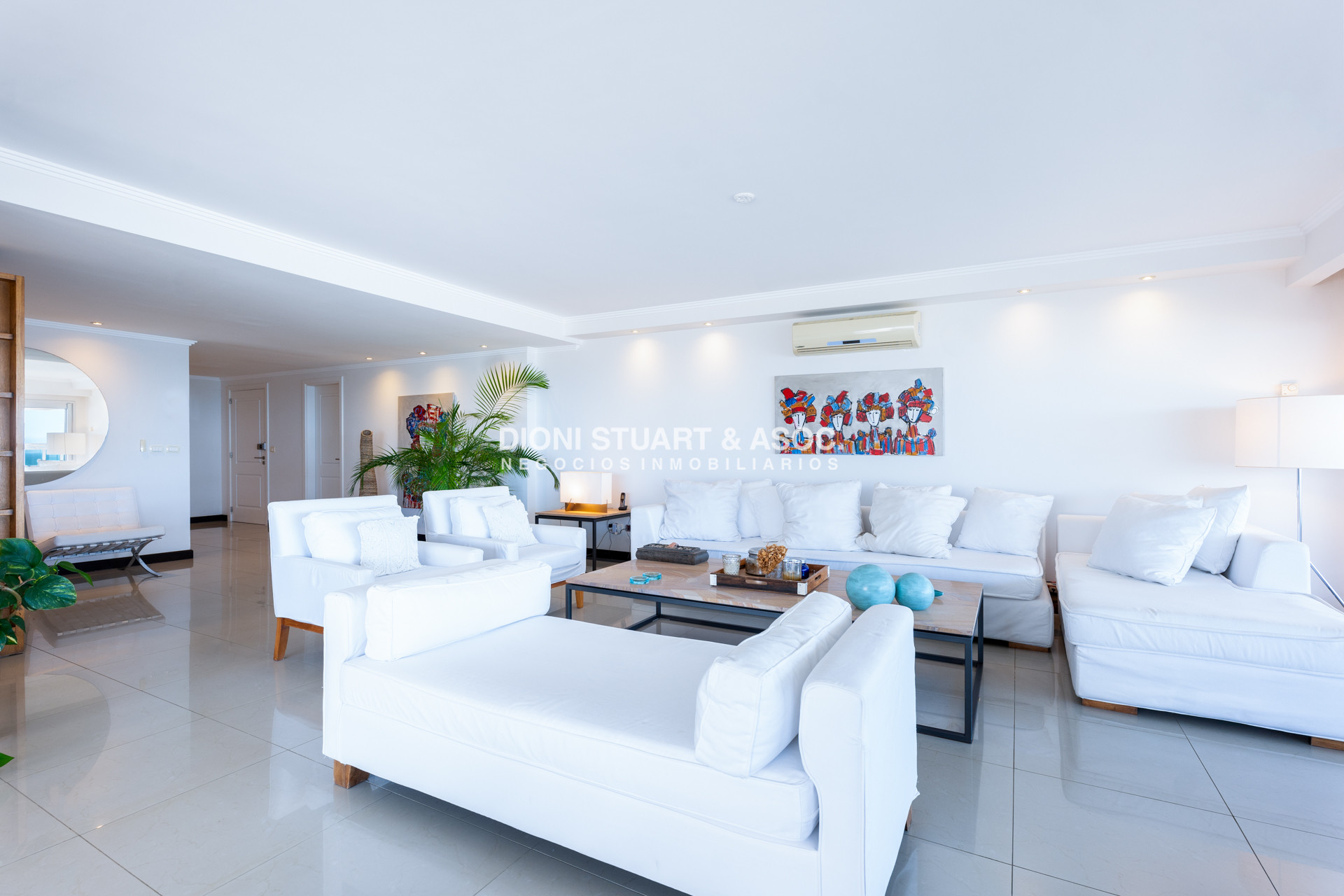 Apartamento ID.839 - Torre Lobos Esquinero - 3 Dorm en suite + Dep.