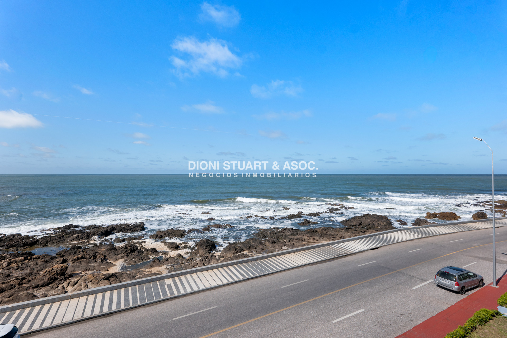 Apartamento ID.748 - Edificio Carmel - Apartamento de 3 Dorm y Dependencia - Punta del Este