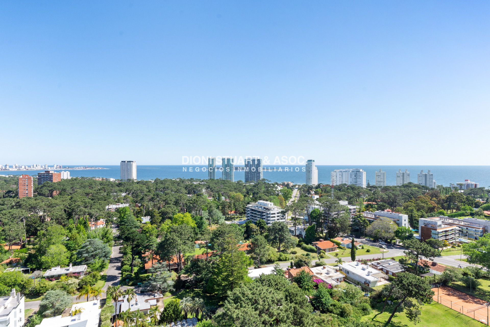 Apartamento ID.579 - Parquemar Roosevelt - Piso alto - 2 Dorm 