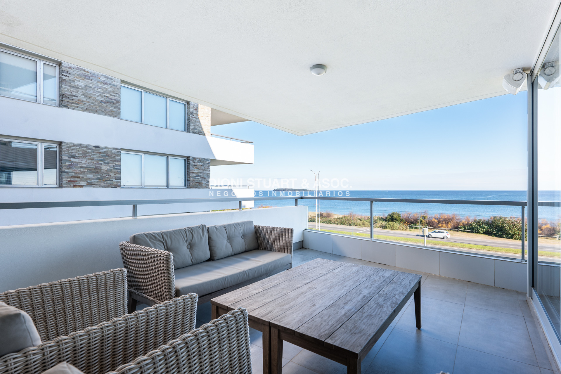 Apartamento ID.1017 - APARTAMENTO EN VENTA - PLAYA MANSA - LUMIERE - ESQUIENRO - 3 DORM + DEP. SERV