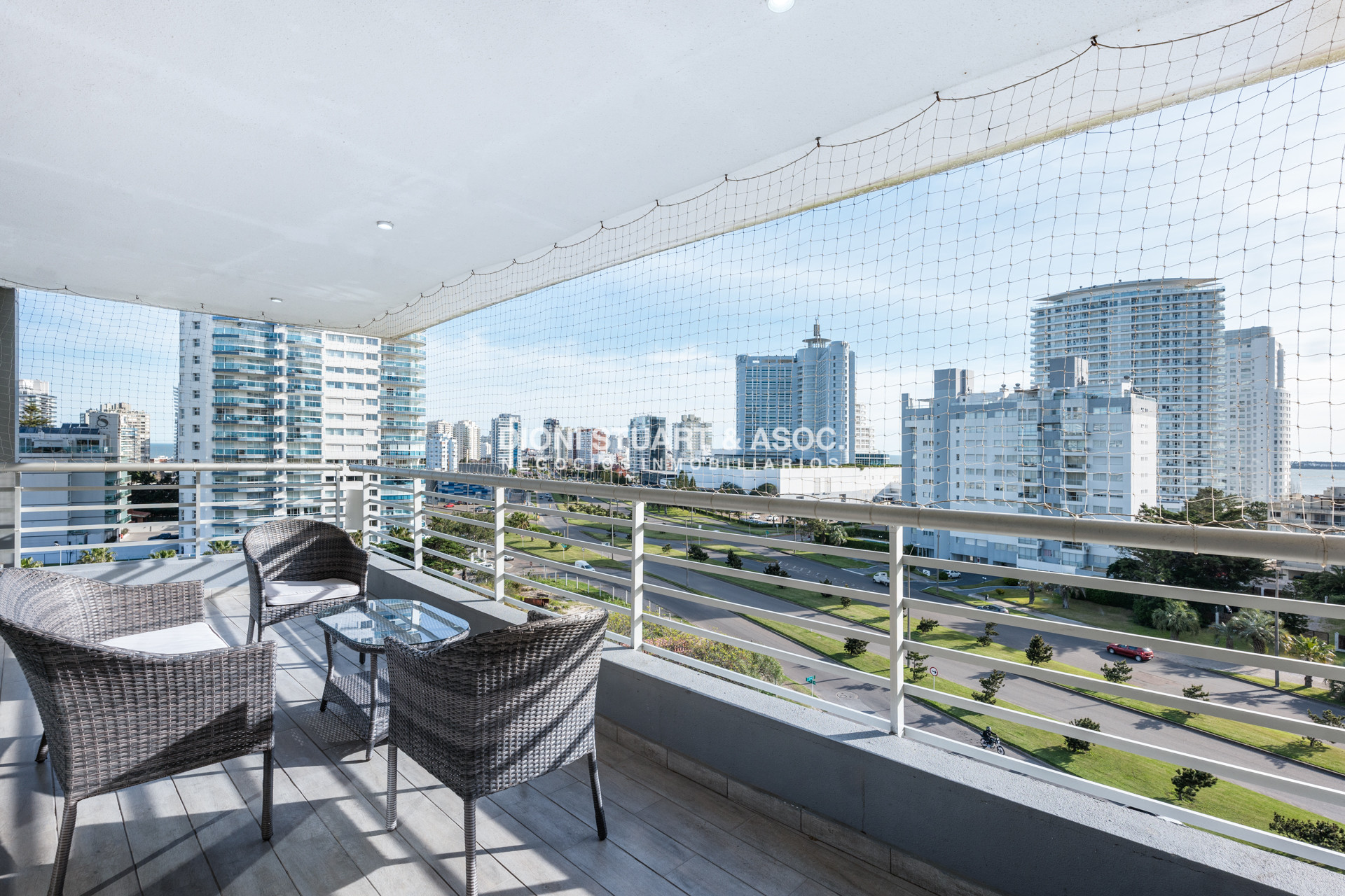 Apartamento ID.1114 - VENTA APARTAMENTO 3 DORMITORIOS EN SUITE - ALEXANDER BOULEVARD ESQUINERO 