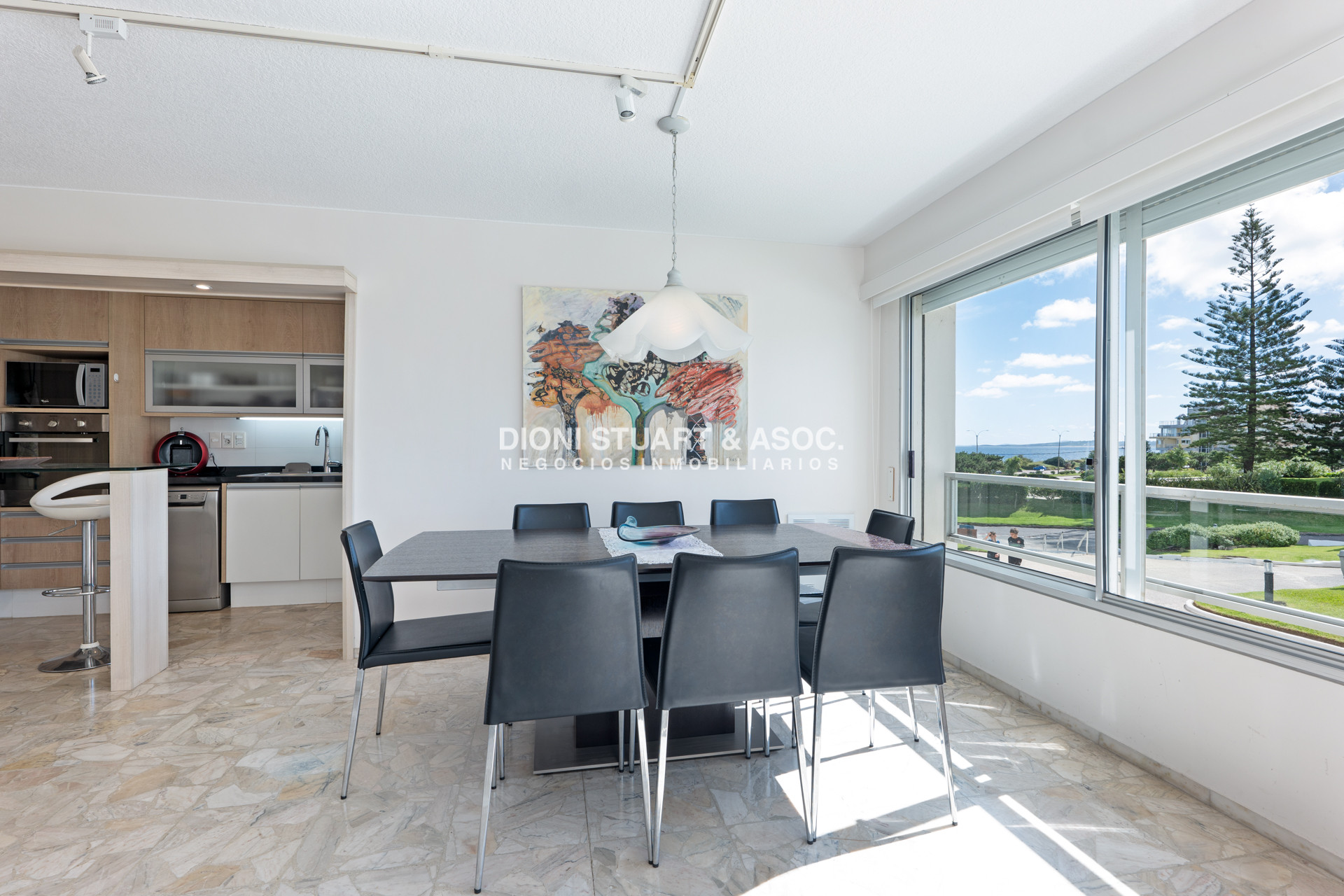 Apartamento ID.407 - Oportunidad - Apartamento en Venta - Primera Linea Mansa - 2 Dormitorios y Medio - Reciclado - Complejo Lincoln Center