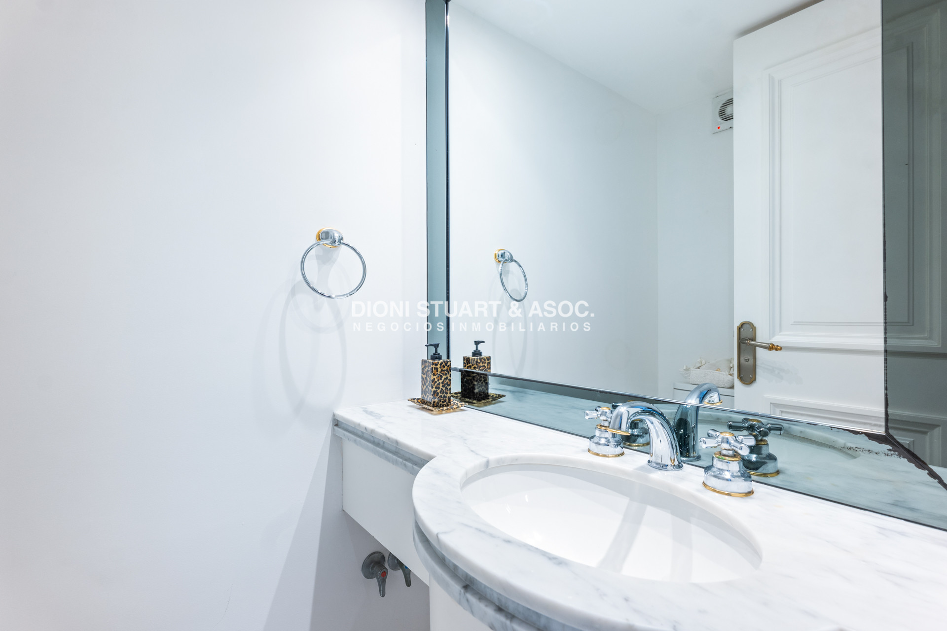 Apartamento ID.757 - PENT HOUSE EN VENTA PRIMERA LINEA BRAVA - EDIF. AGUAS AZULES - 5 DORM EN SUITE