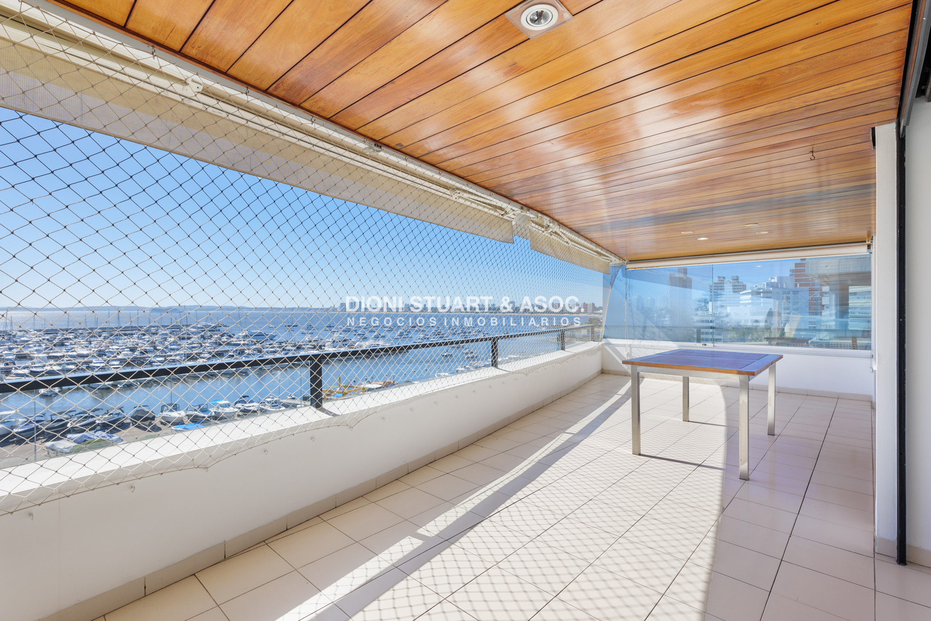 Apartamento ID.635 - Portofino - Increíble Vista Al Puerto - 3 Dorm en Suite + Dep.