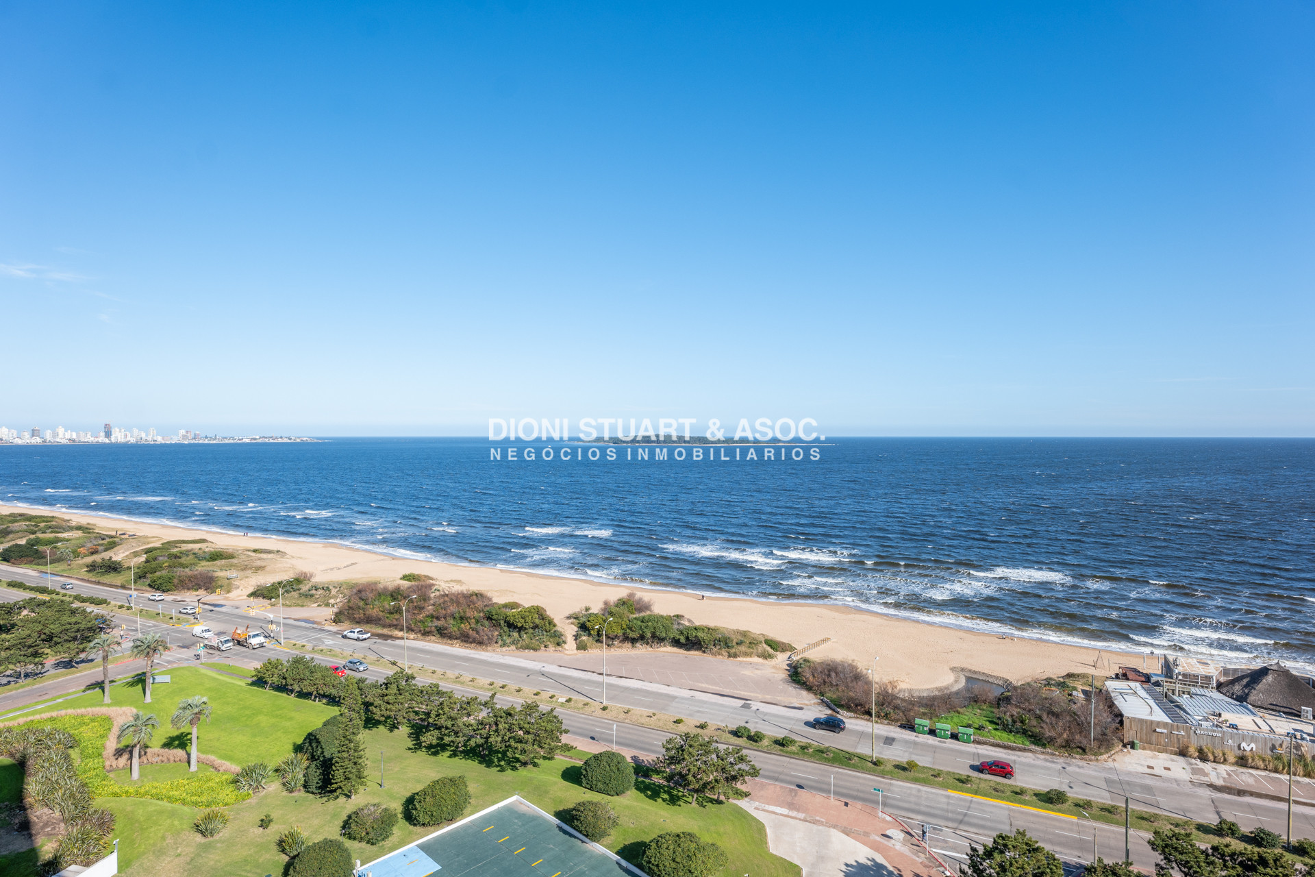 Apartamento ID.724 - APARTAMENTO FRENTE AL MAR DE 3 DORMITORIOS EN ALQUILER DE TEMPORADA - RECICLADO - TORRE WASHINGTON - COMPLEJO LINCOLN CENTER