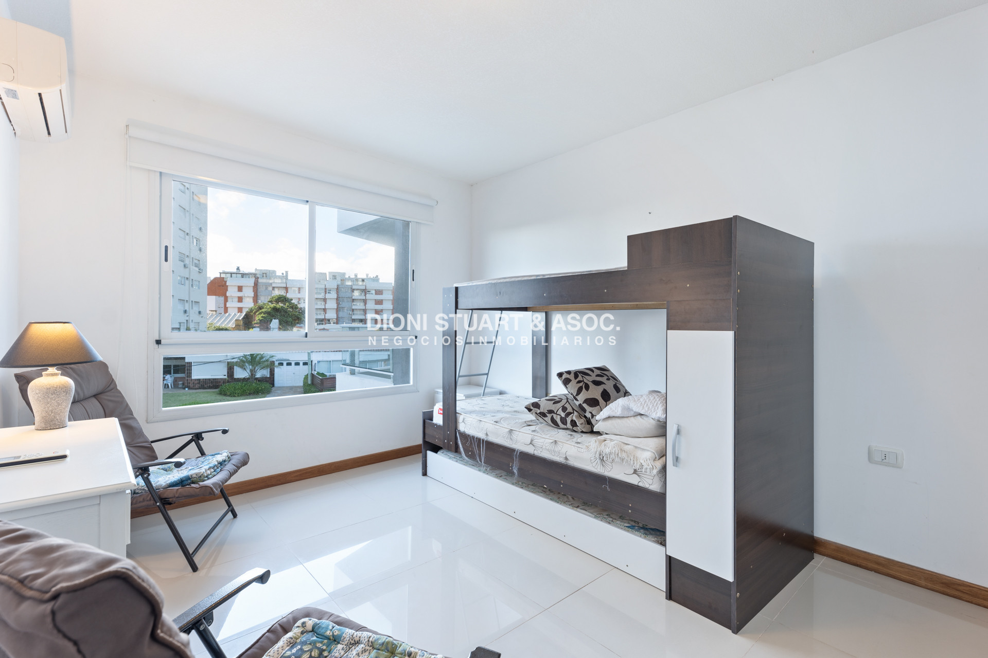Apartamento ID.488 - Oportunidad - Apartamento Primera Linea Mansa - Con Parrillero -  2 Dormitorios